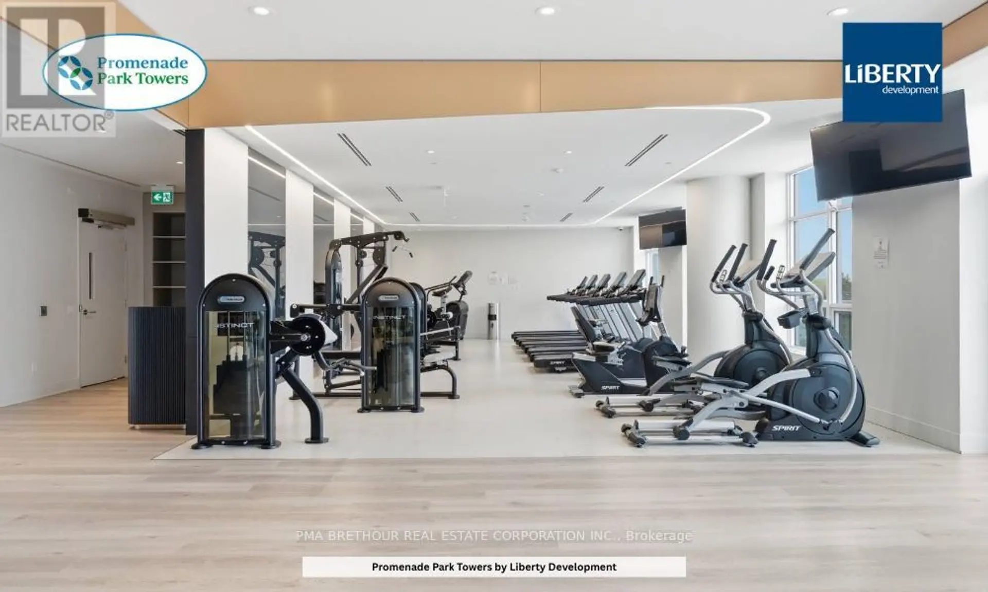 #416 30 UPPER MALL WAY - Image 12