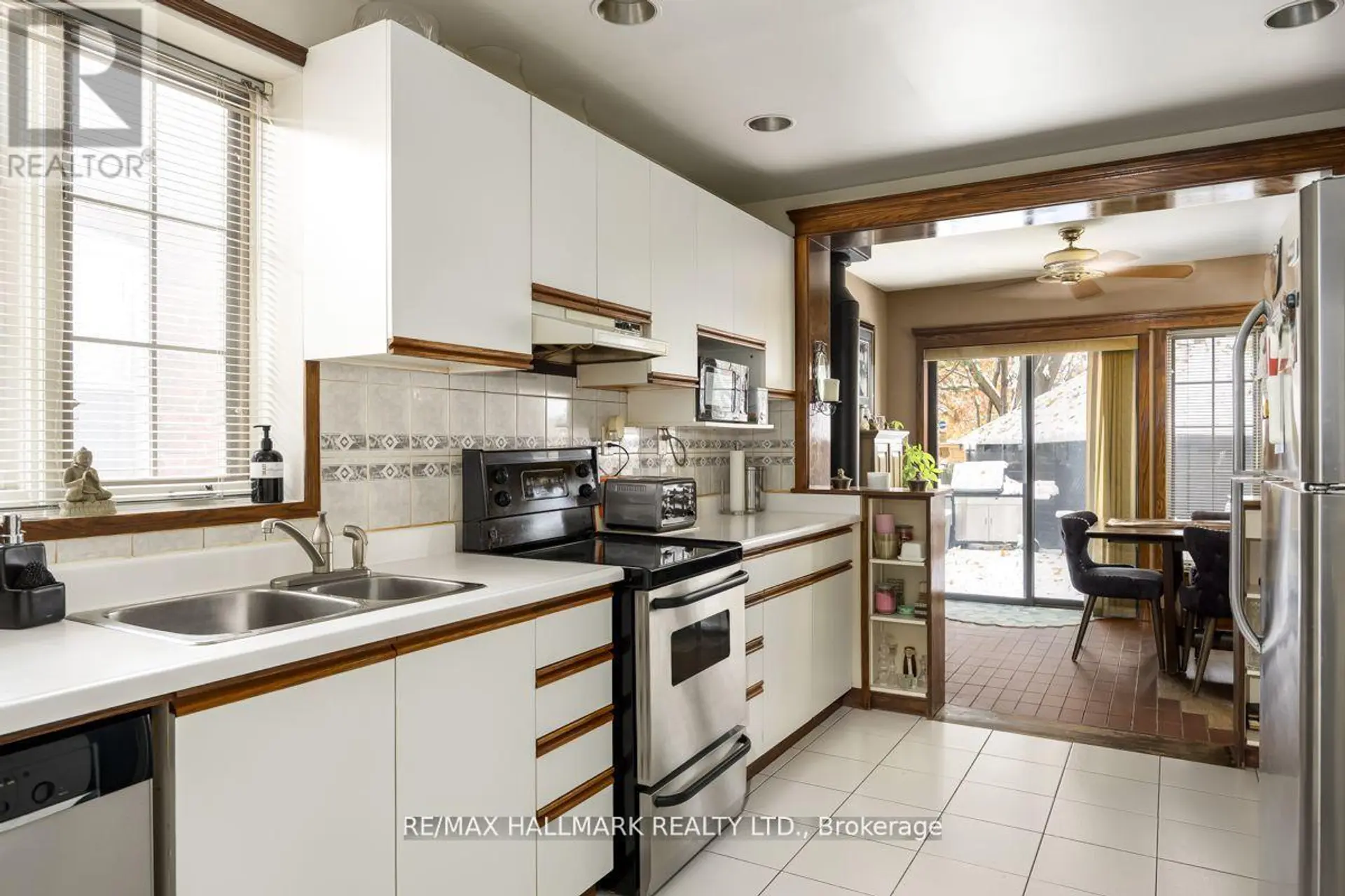 22 AIRLEY CRESCENT - Image 6