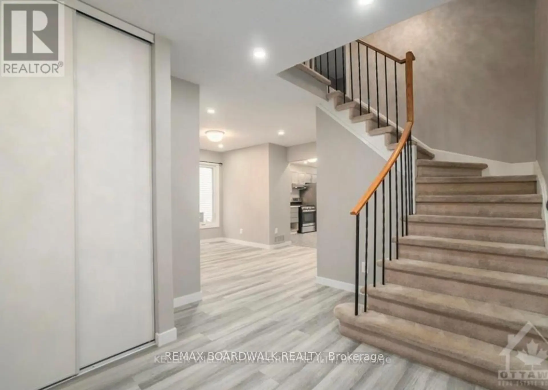 563 LATOUR CRESCENT - Image 3