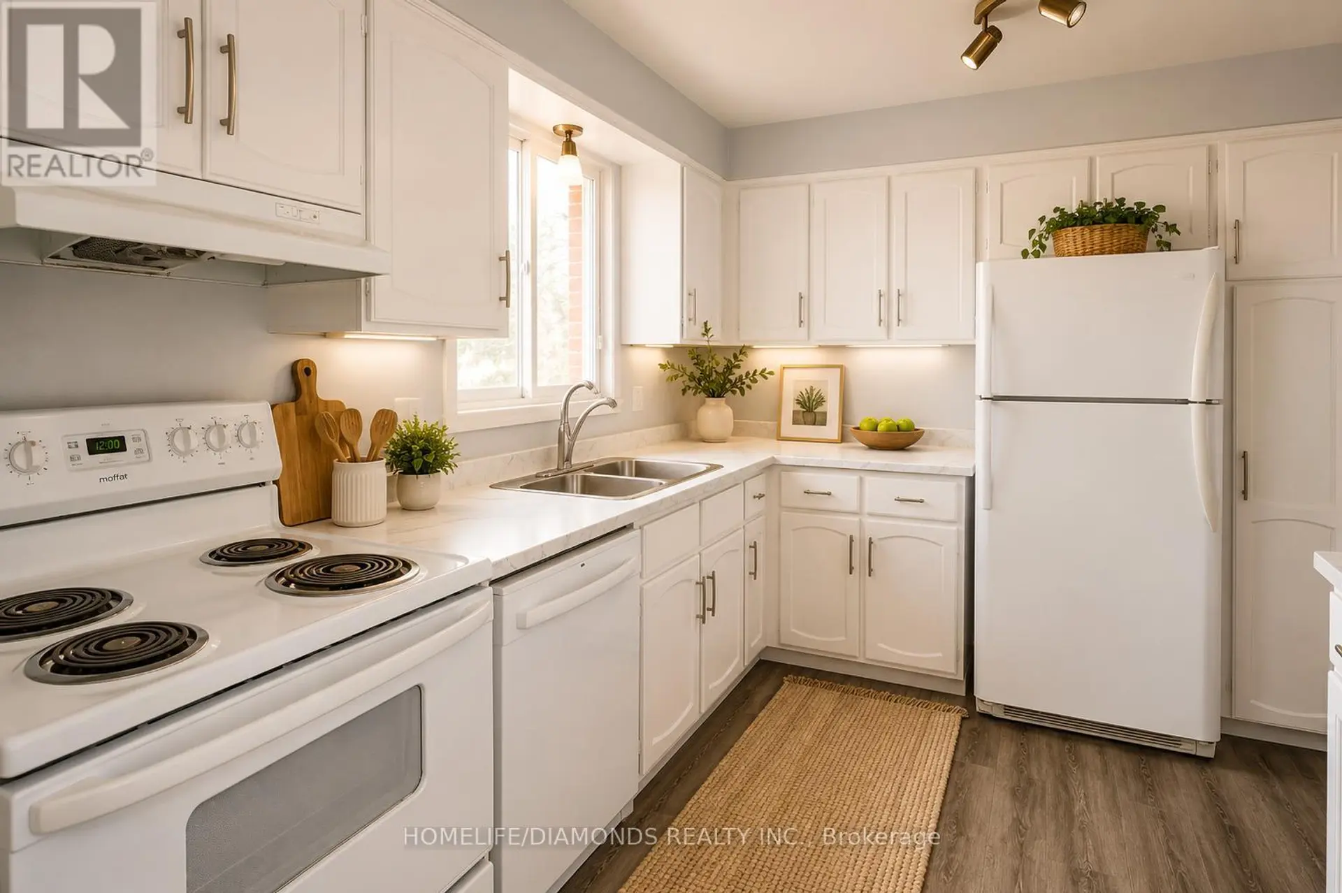 558 FIRST AVENUE - Image 12