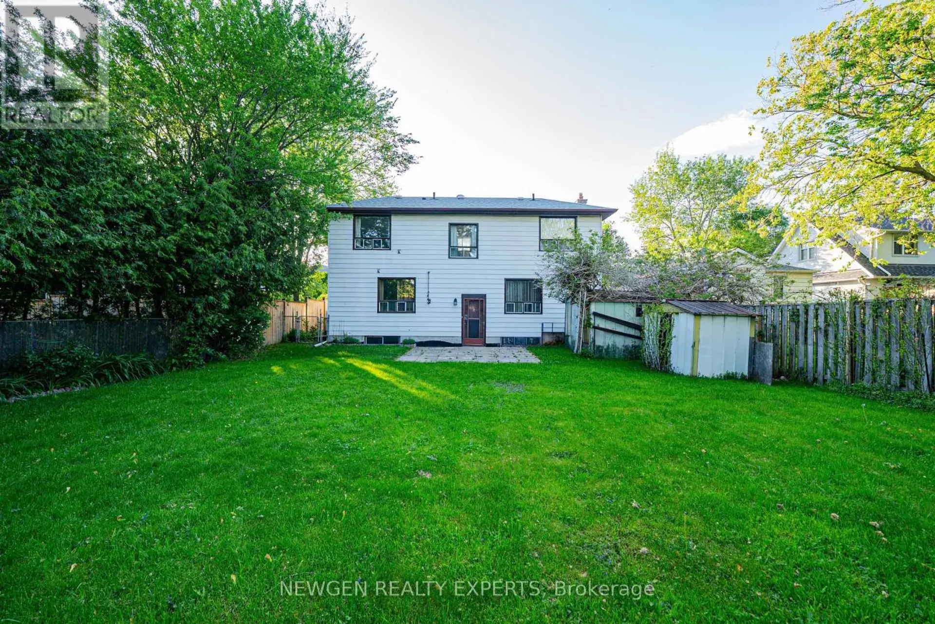 1070 PELHAM AVENUE - Image 14