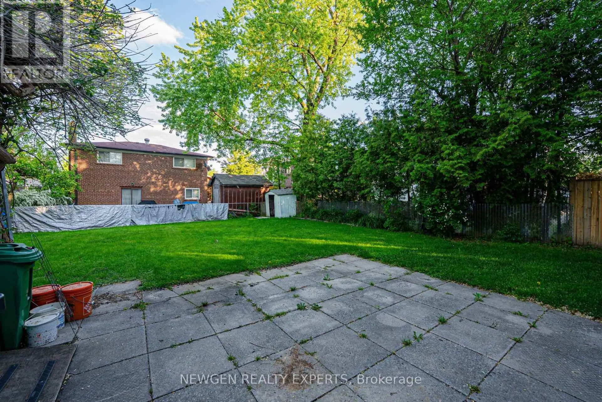 1070 PELHAM AVENUE - Image 15