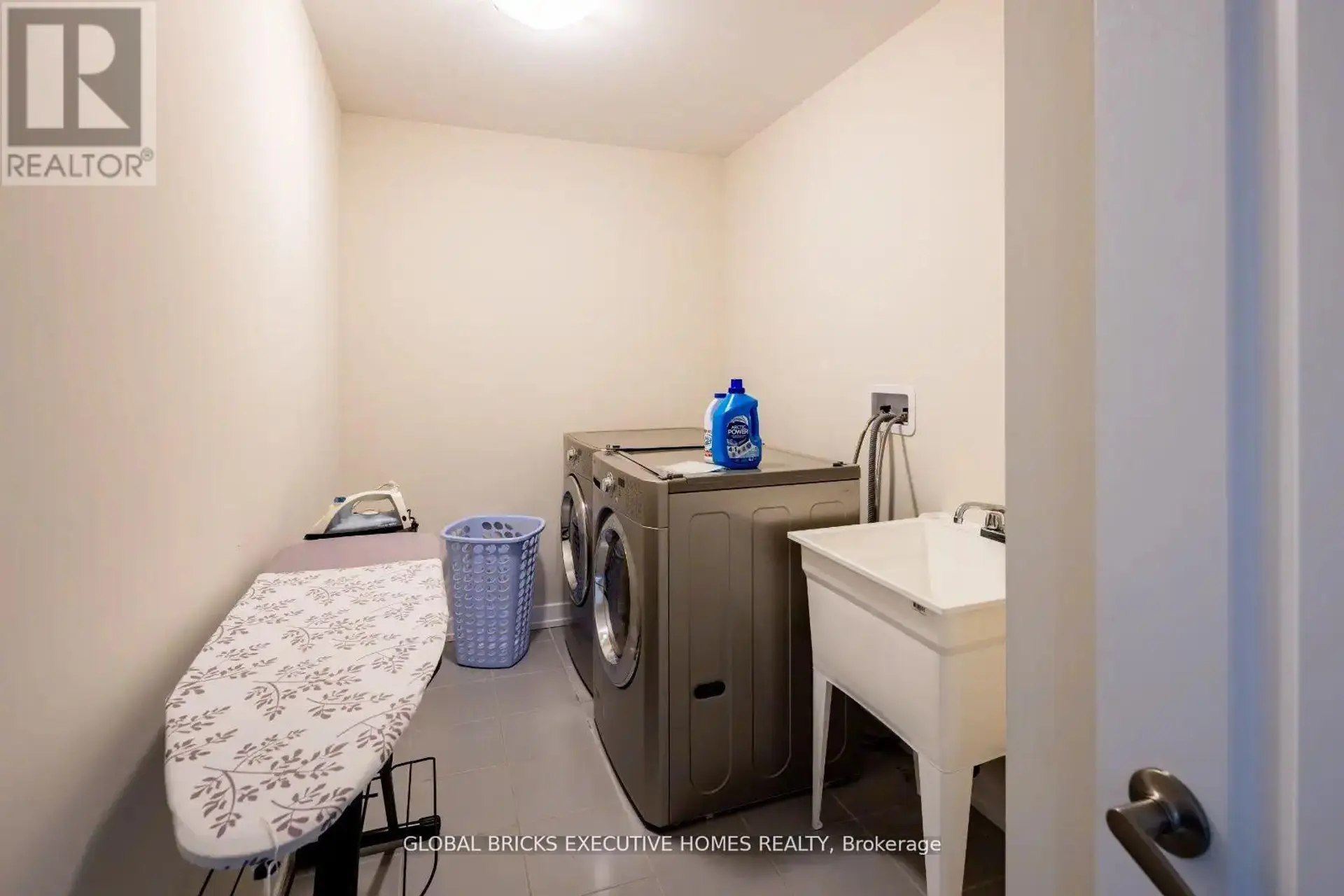91 HIGGINS AVENUE - Image 16
