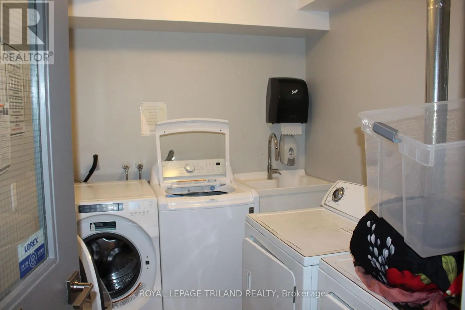 #218 9 JACKSWAY CRESCENT - Image 16