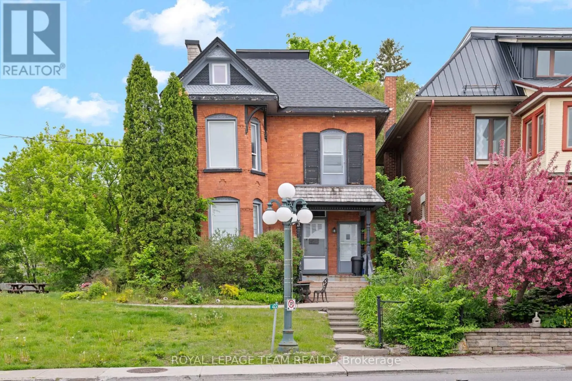 422 DONALD B MUNRO DRIVE - Image 1