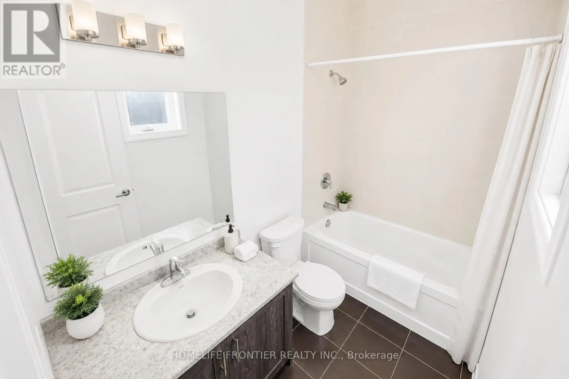11 SPRUCESIDE DRIVE - Image 7