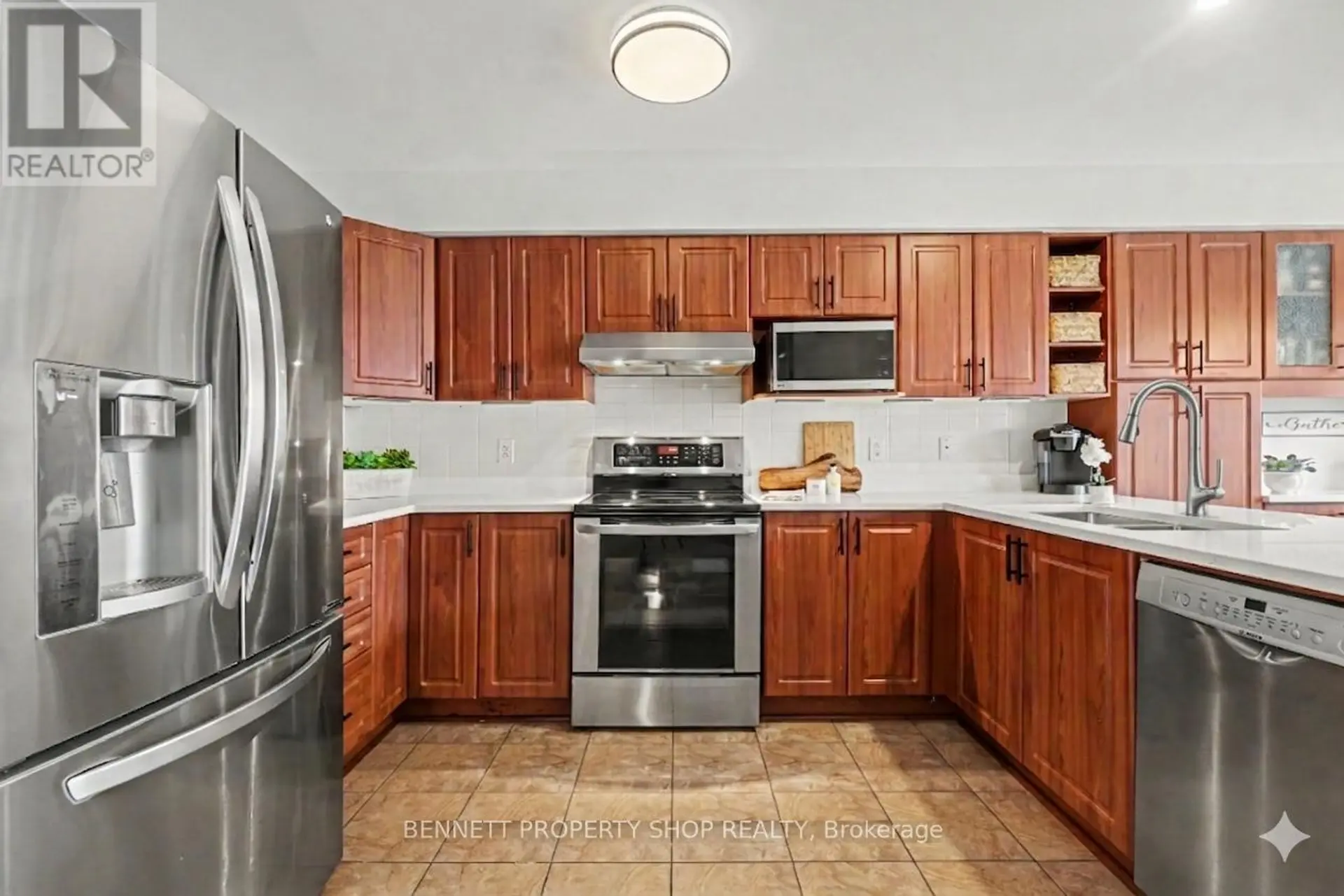 330 LAGUNA STREET - Image 3