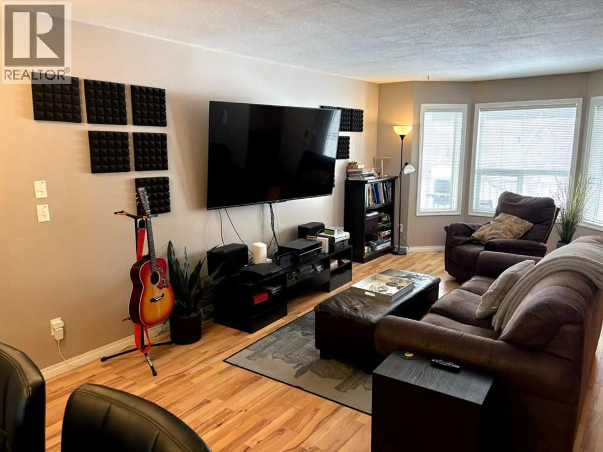 #47 33 Donlevy Avenue - Image 3
