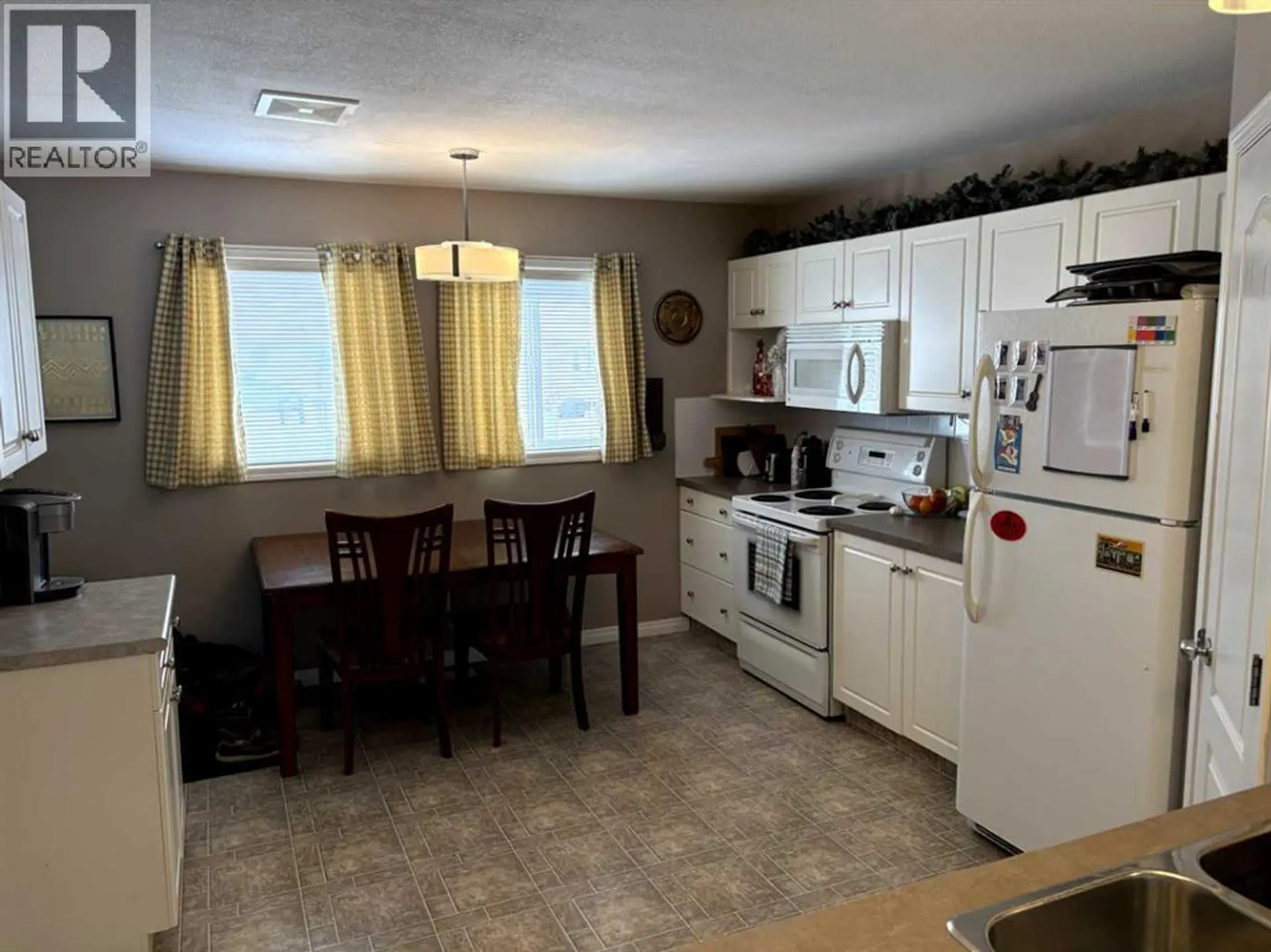 #47 33 Donlevy Avenue - Image 4