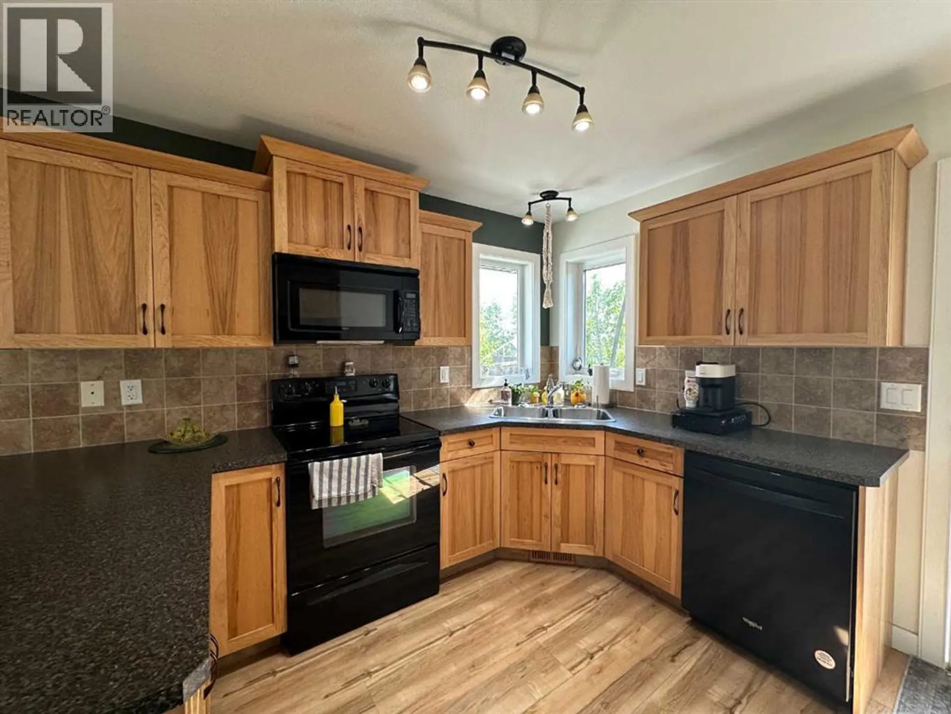 6407 59 Street - Image 5