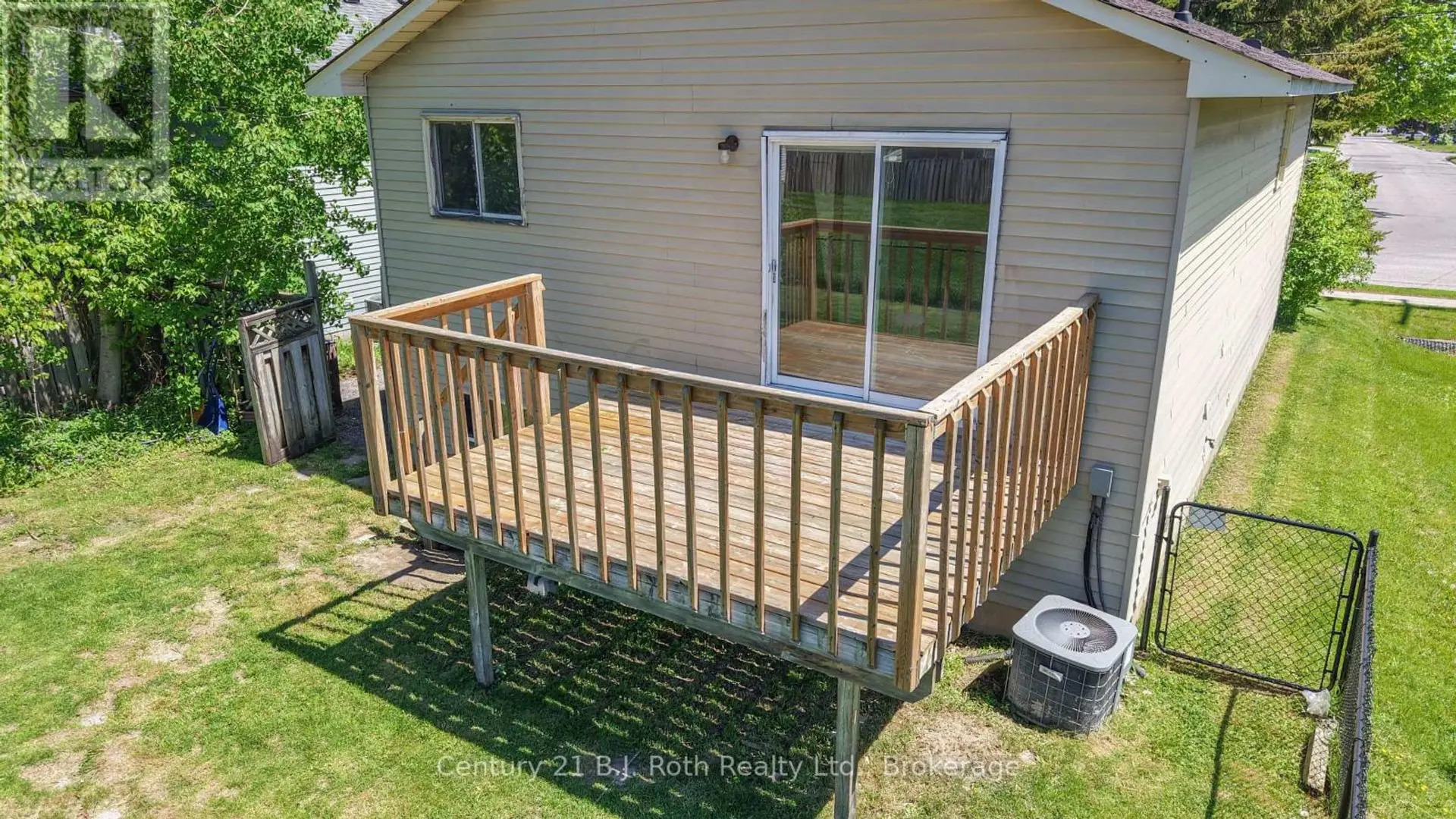 211 WESTMOUNT DRIVE S - Image 7