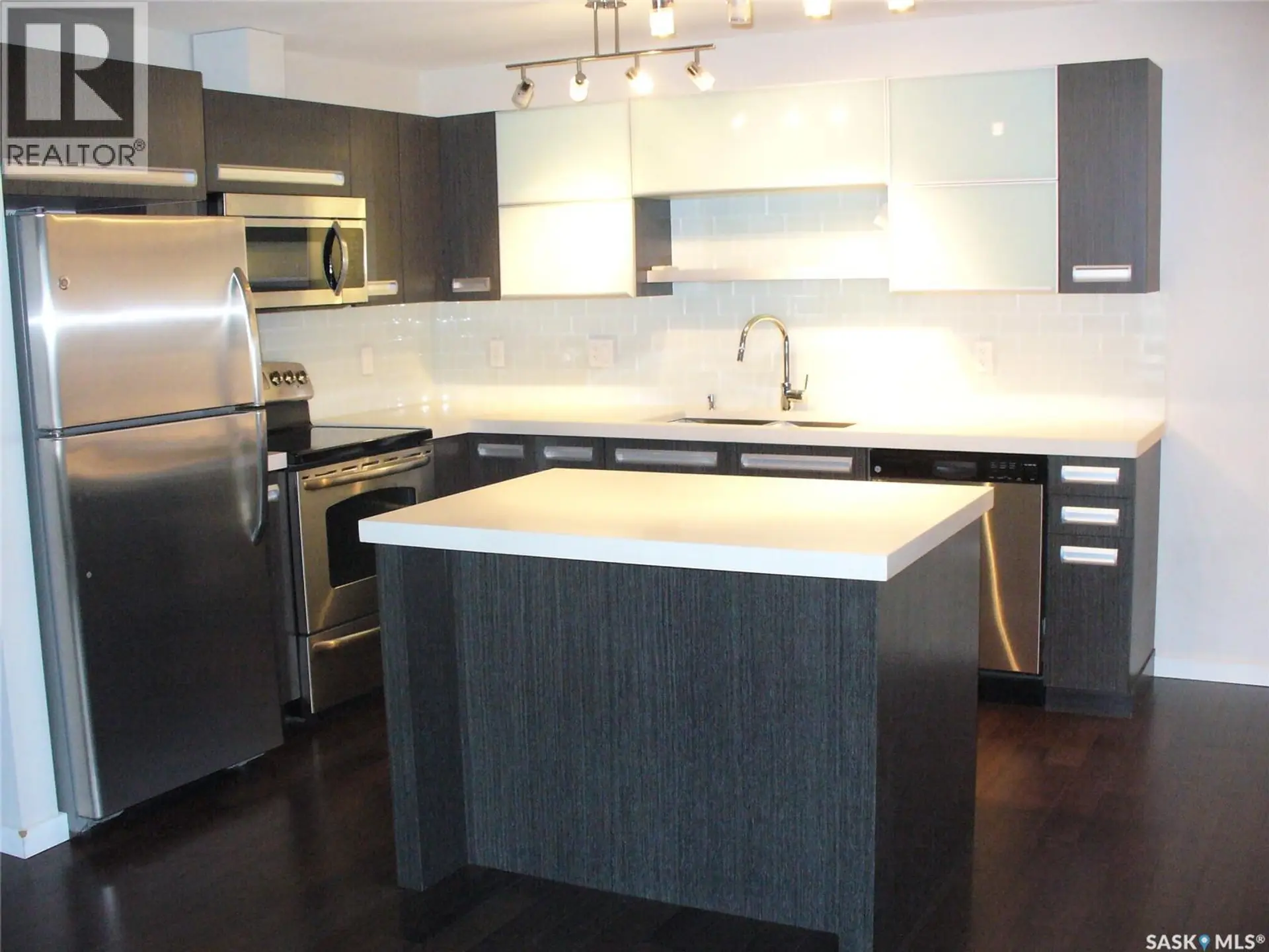 #210 1610 Dakota DRIVE - Image 3