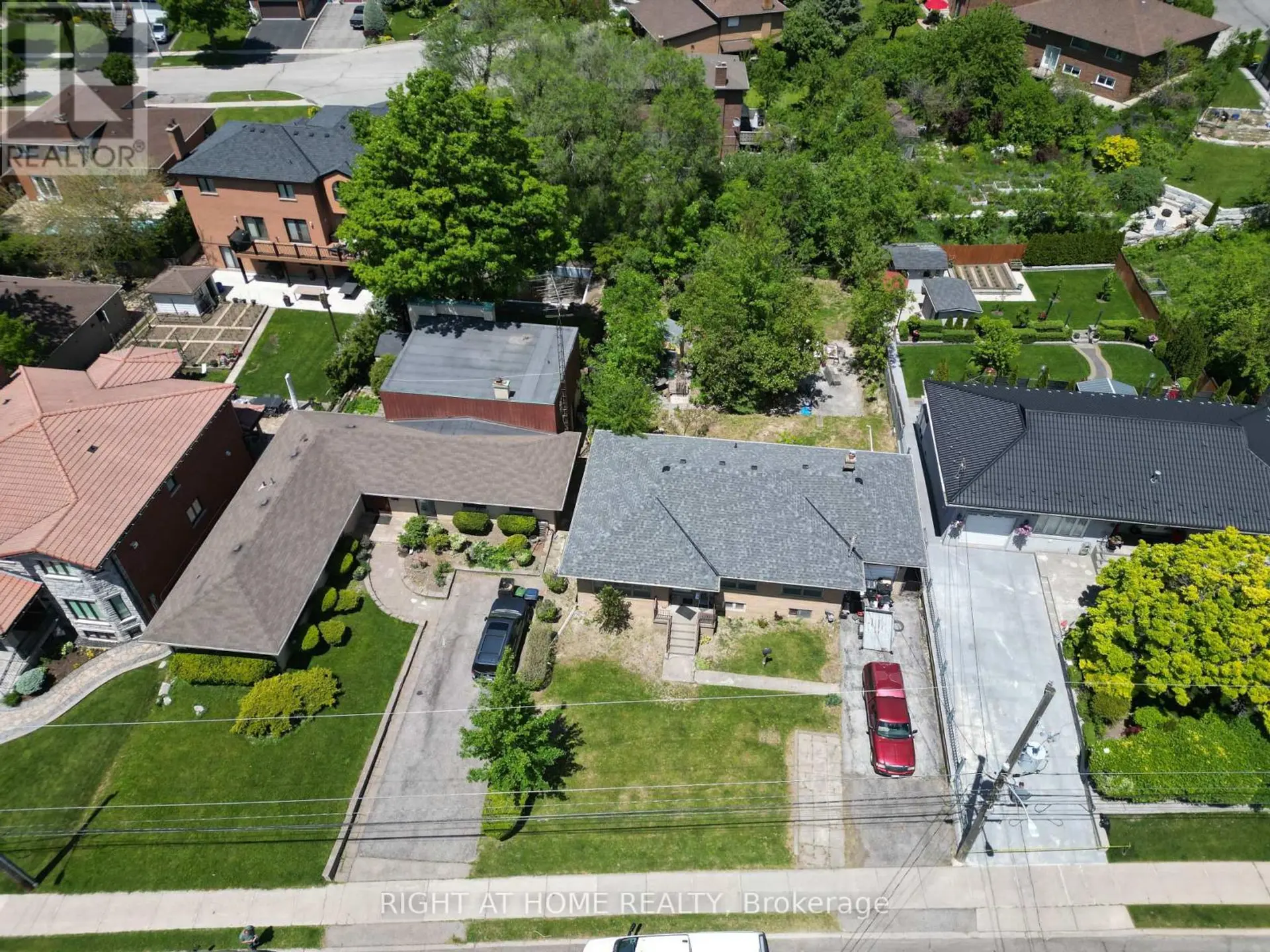 362 MAPLE LEAF DRIVE - Image 5