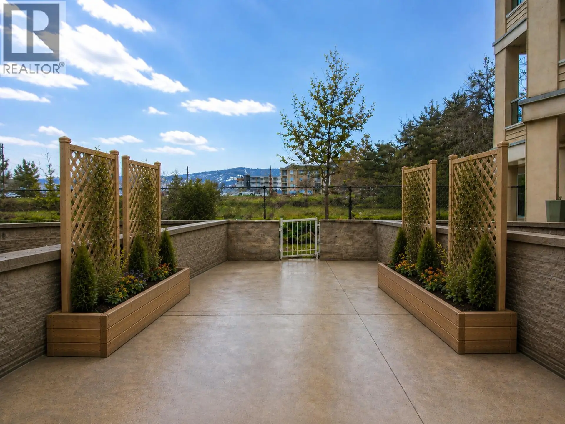 #109 515 Houghton Road - Image 2