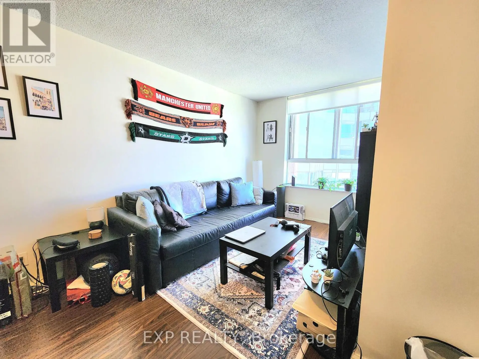 #1421 711 BAY STREET - Image 4