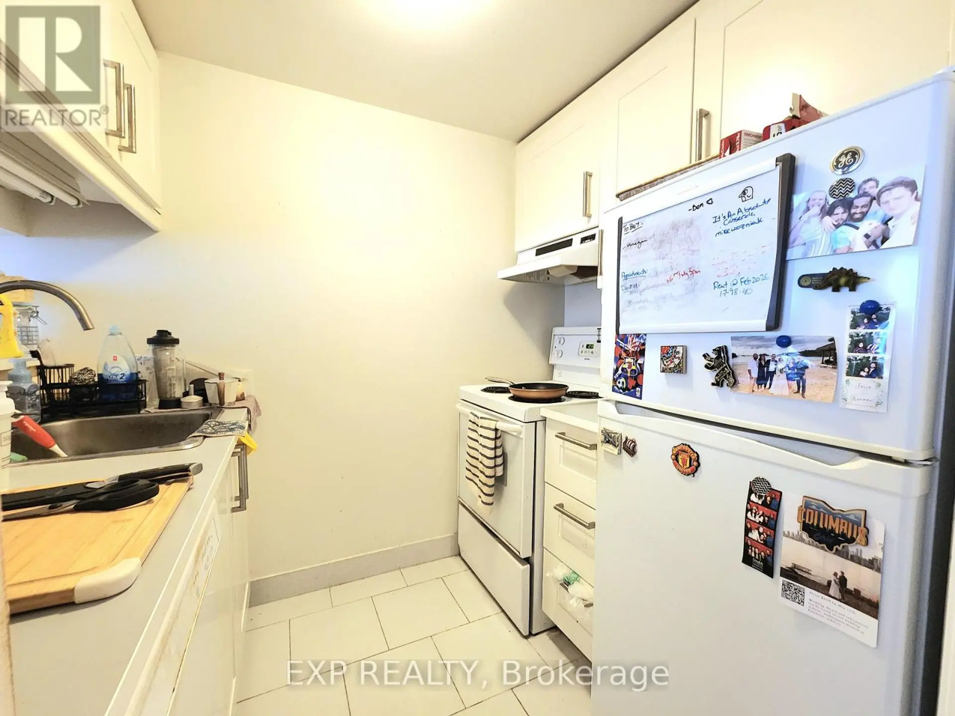 #1421 711 BAY STREET - Image 5