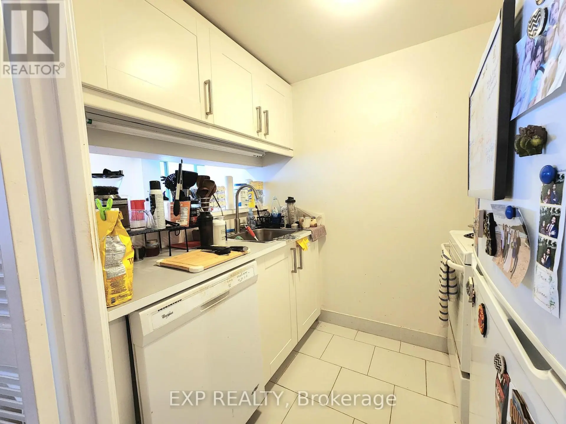 #1421 711 BAY STREET - Image 6