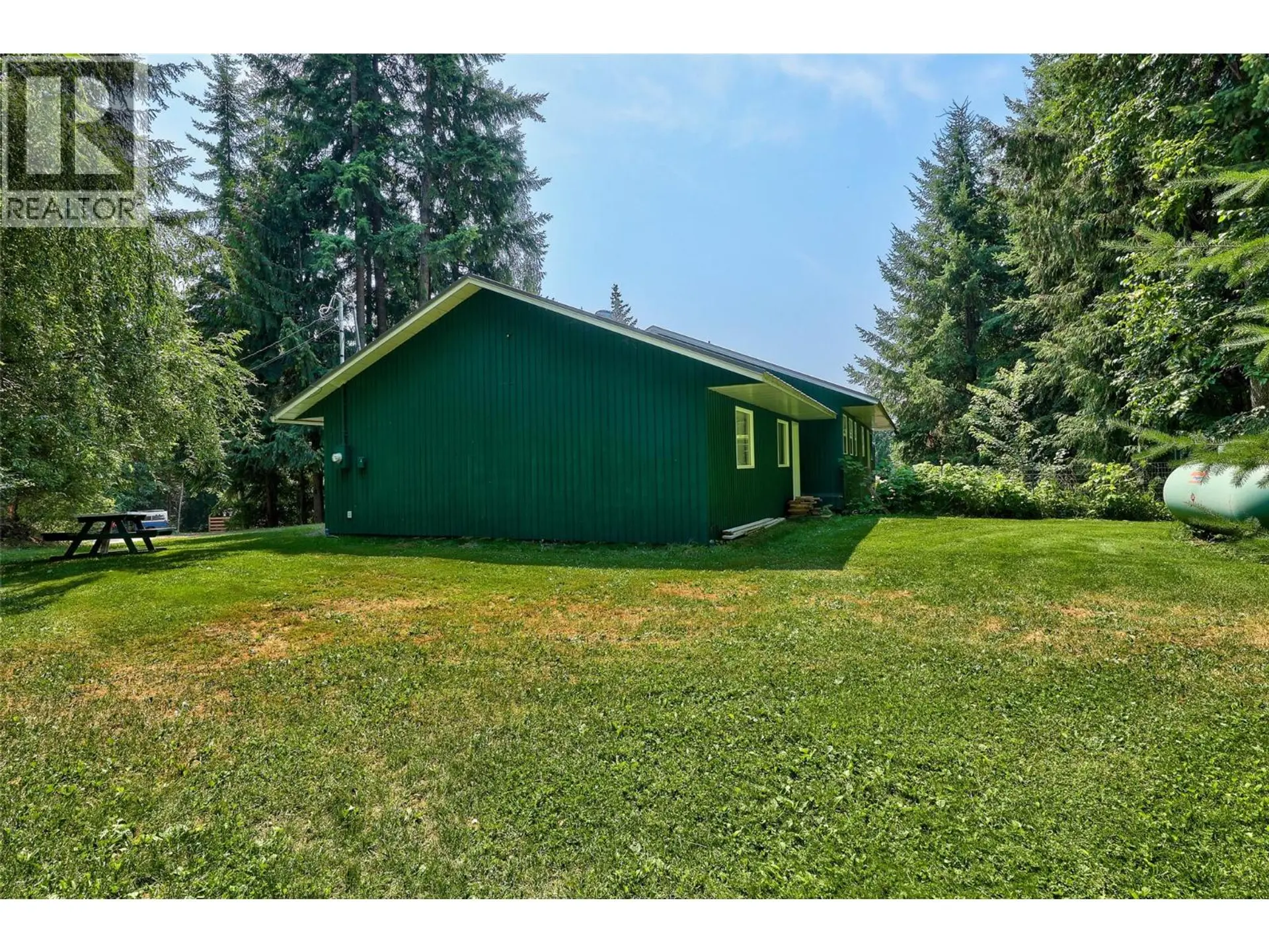 7280 Birch Close - Image 16