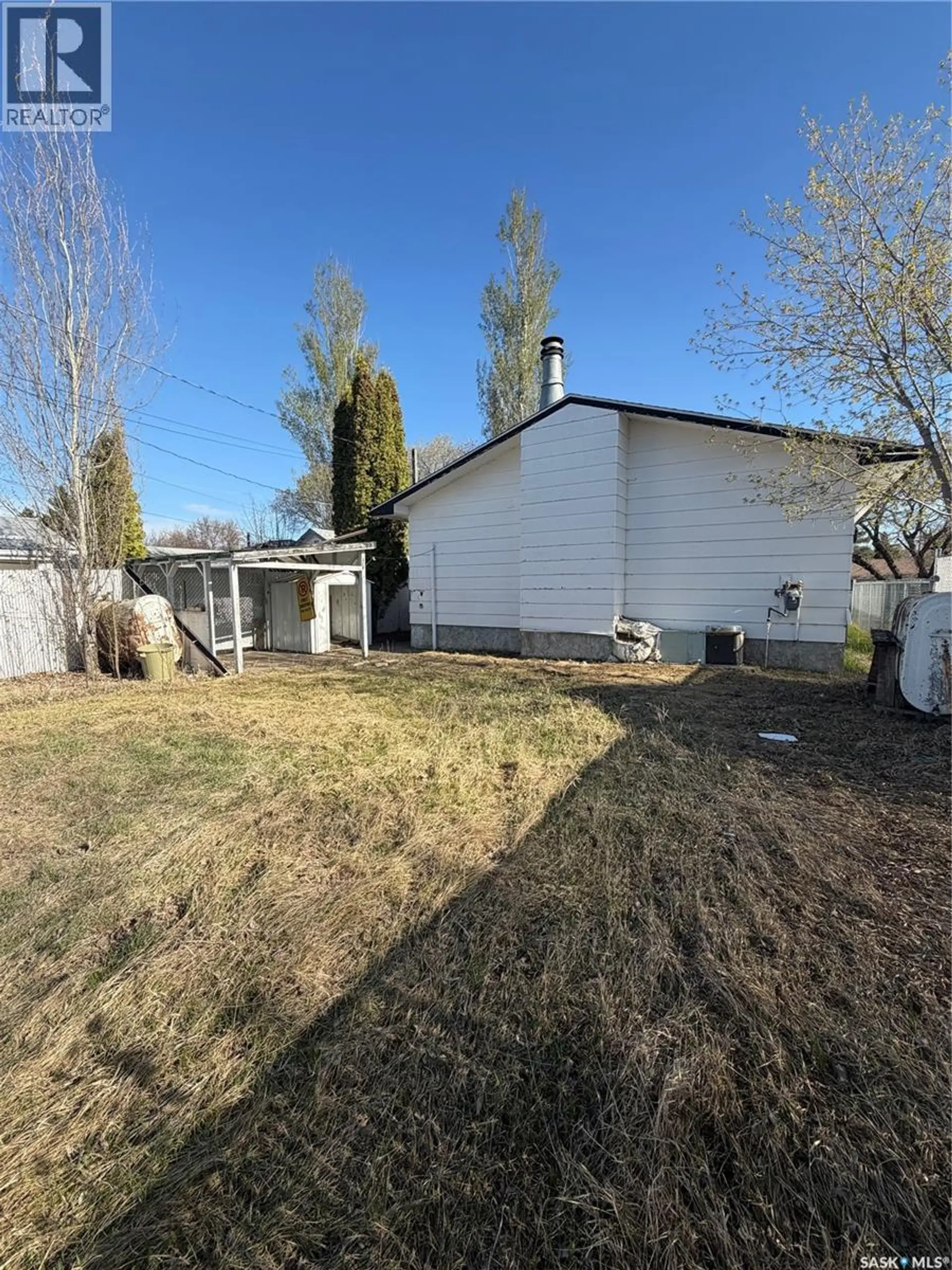 318 25th STREET E - Image 16