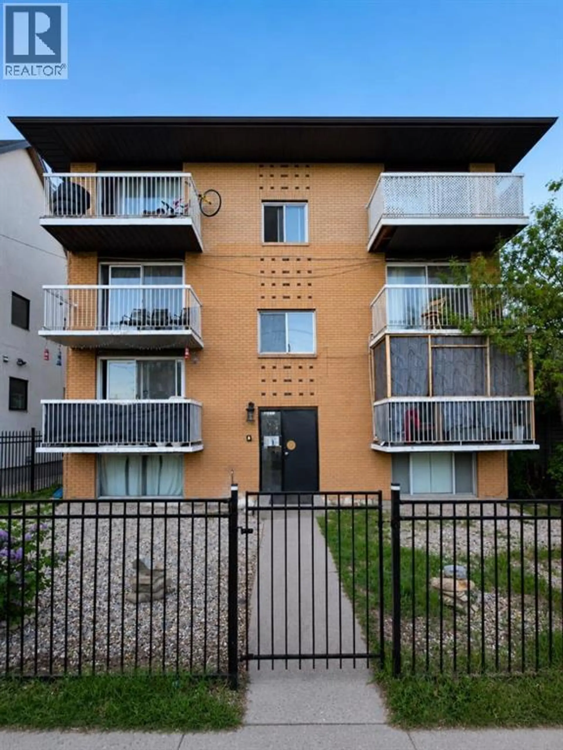 211 6 Street NE - Image 1