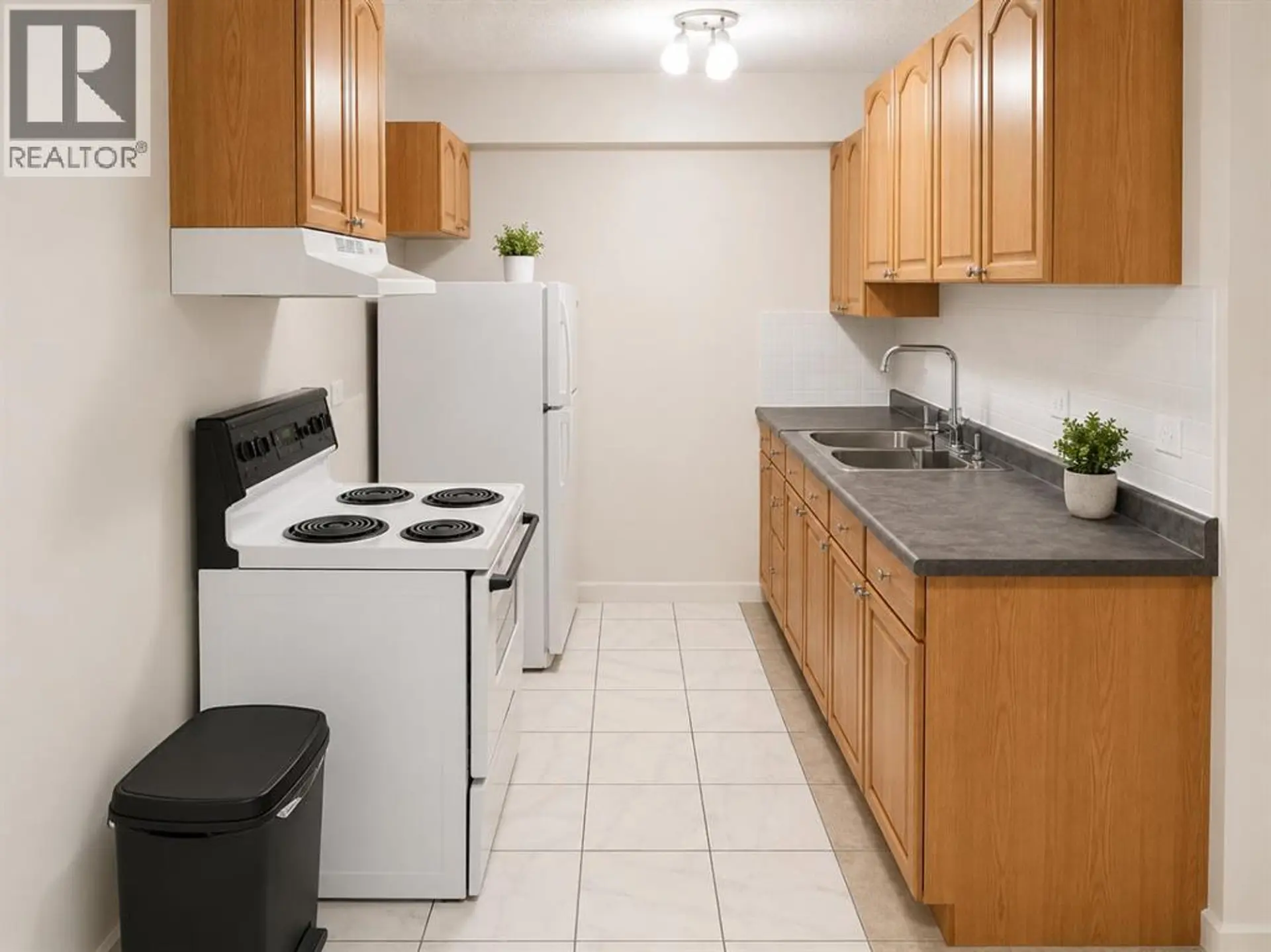 211 6 Street NE - Image 9