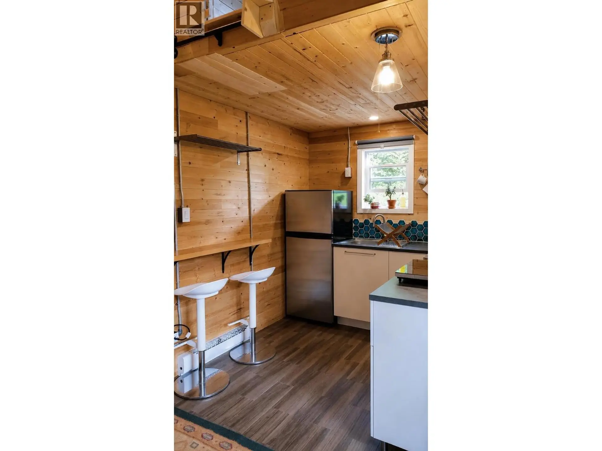 6421 Sunshine Drive - Image 10
