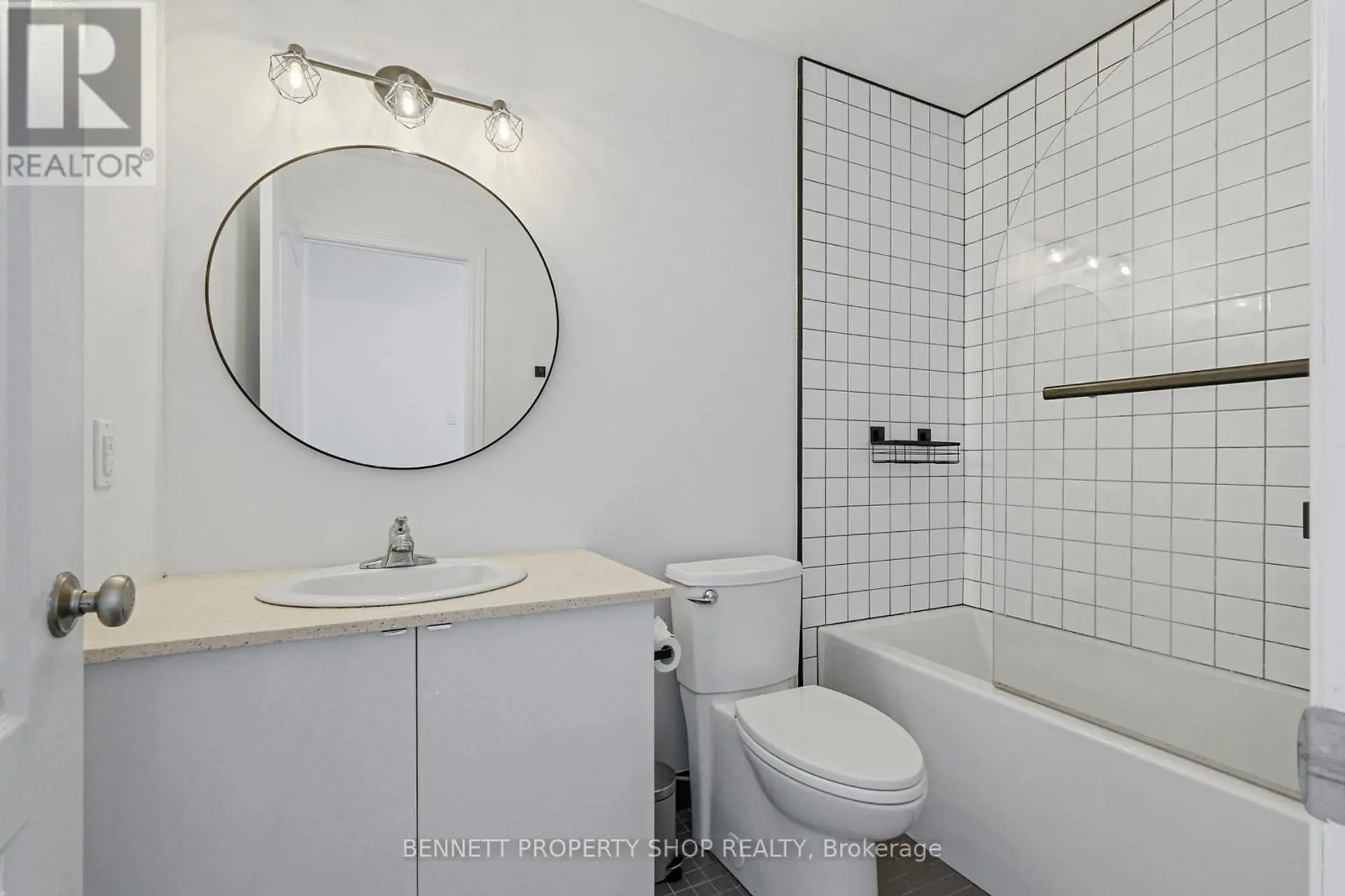 288 CAMBRIDGE STREET N - Image 16