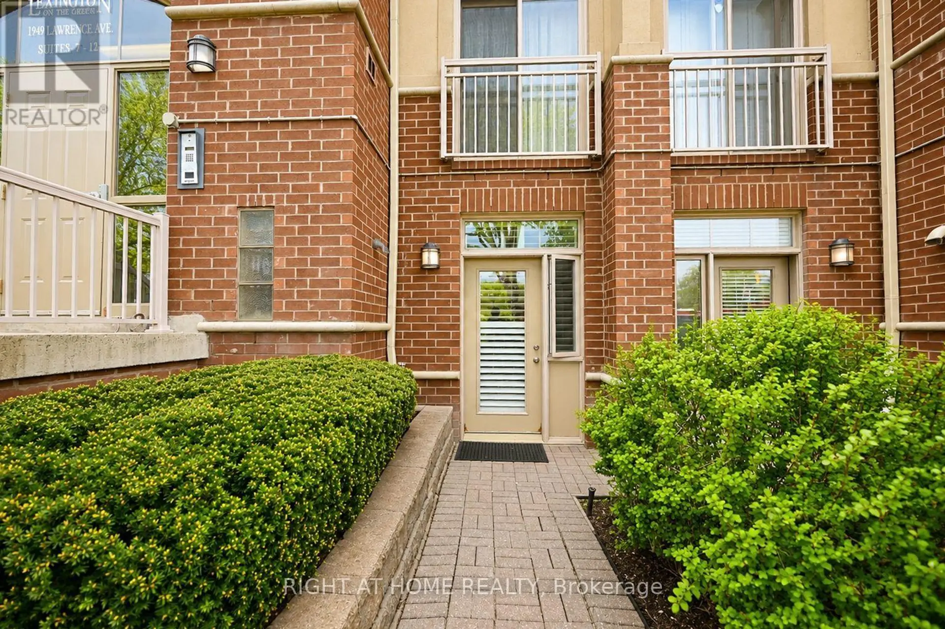 #8 1949 LAWRENCE AVENUE W - Image 3