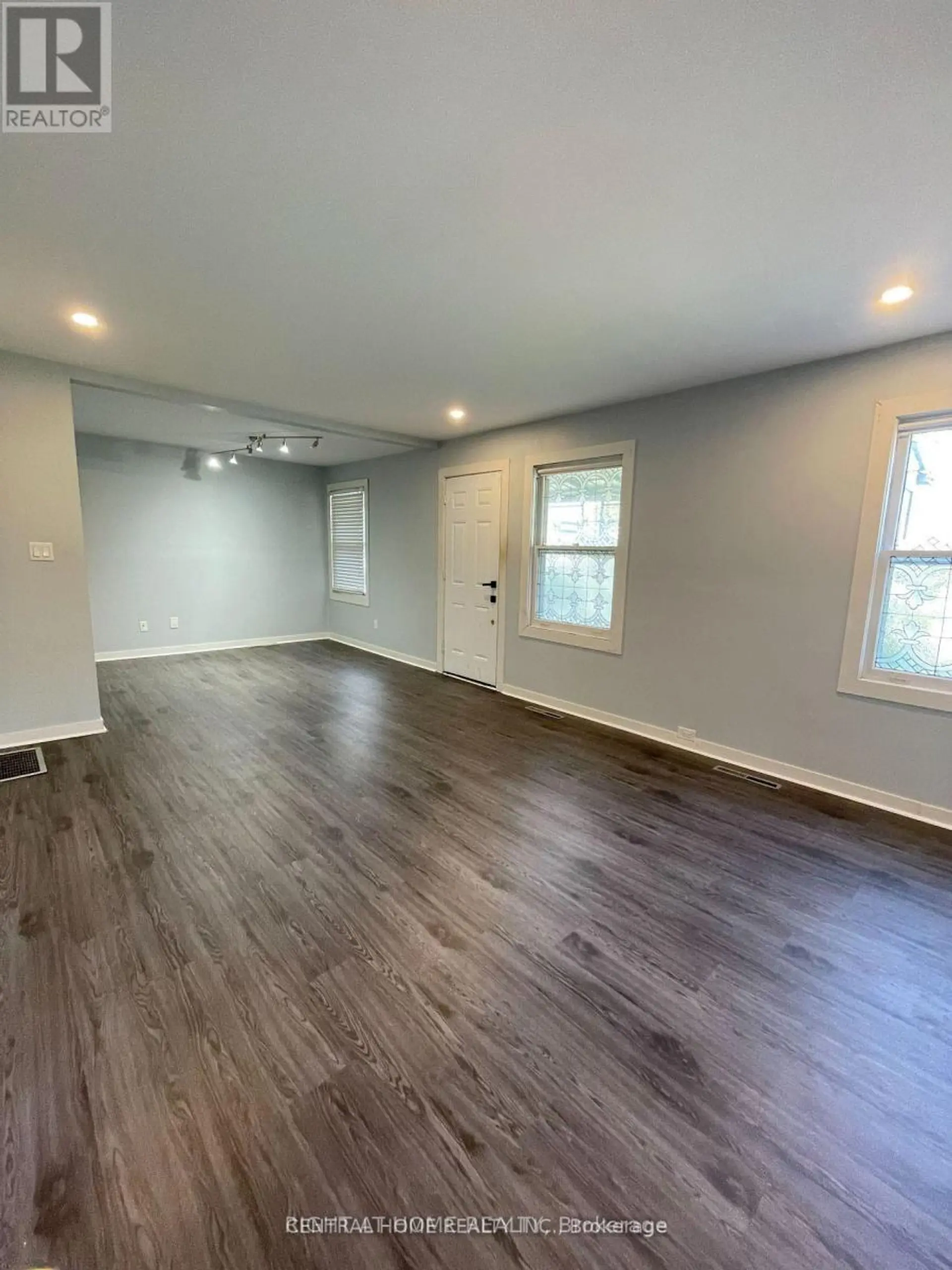 389 LINCOLN STREET - Image 4