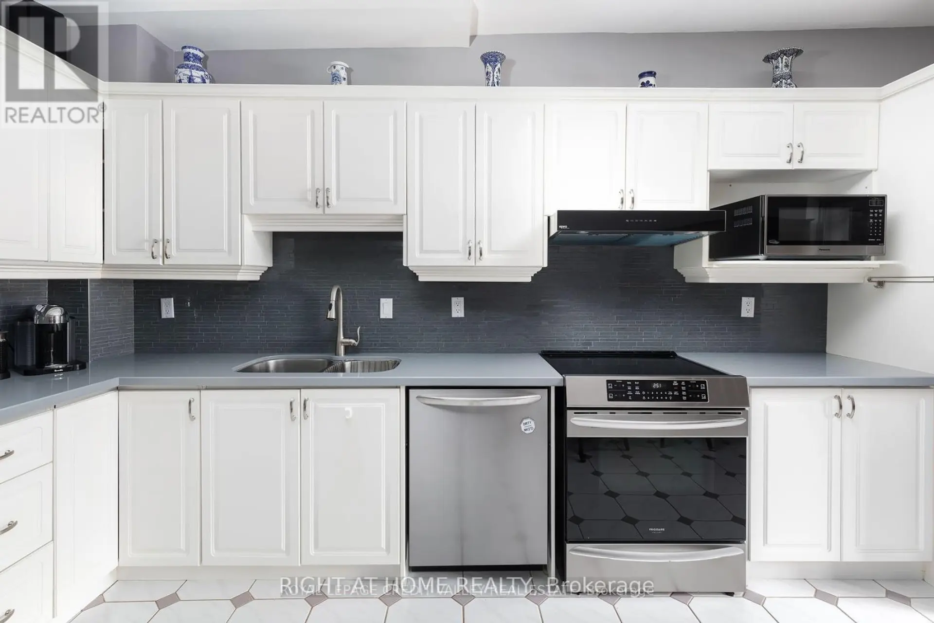 119 NIAGARA STREET - Image 4