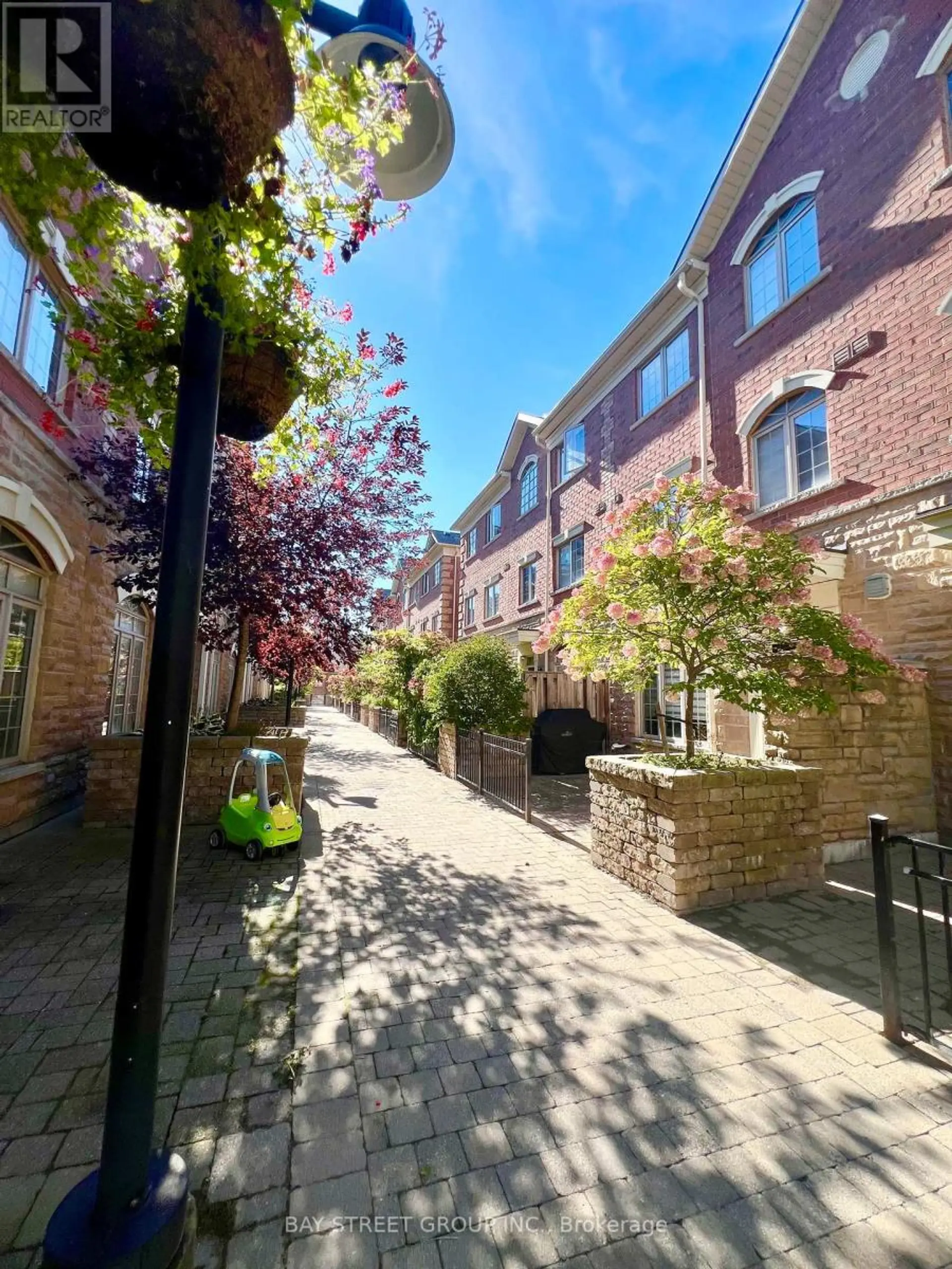 #56 8 BRIGHTON PLACE - Image 2