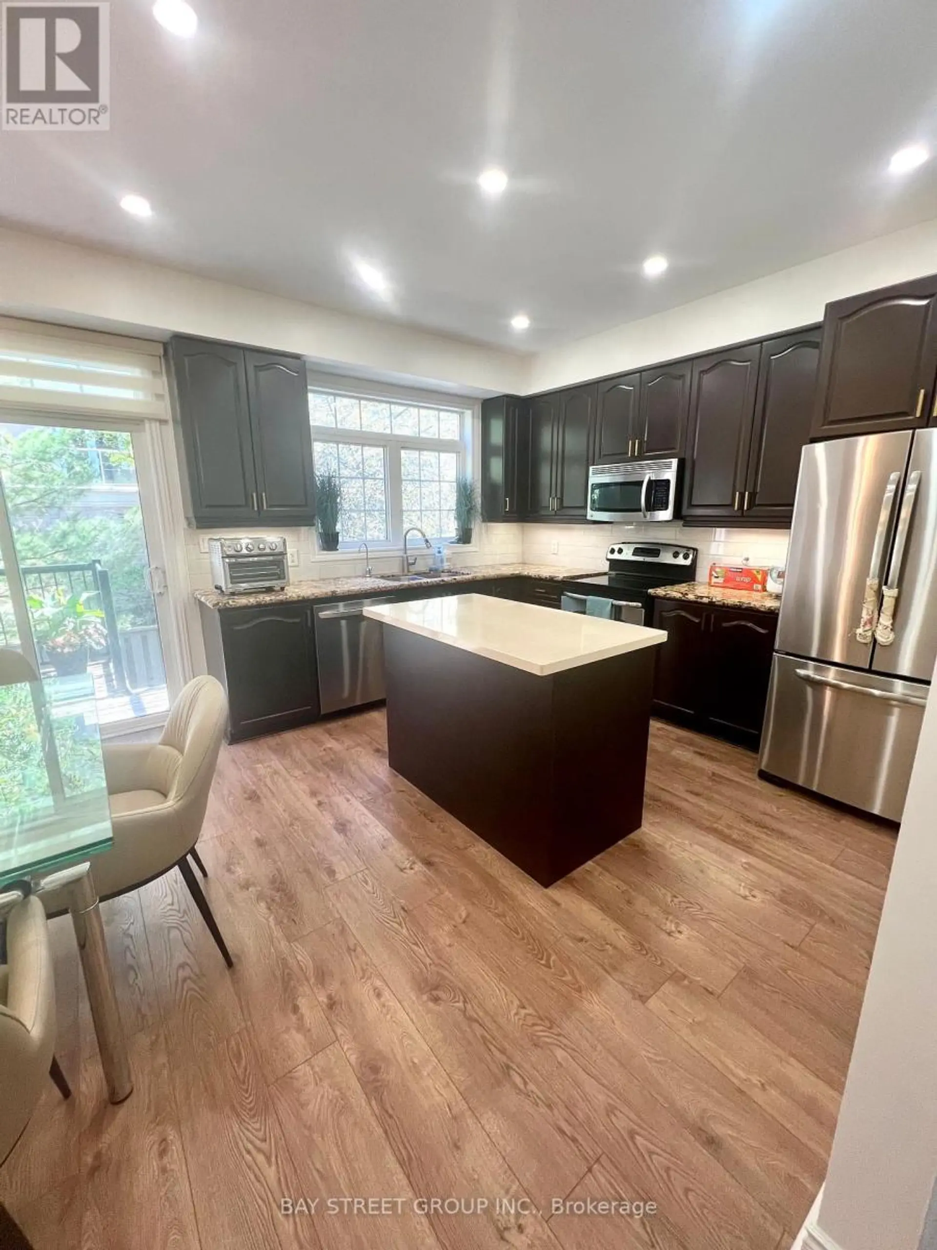#56 8 BRIGHTON PLACE - Image 3