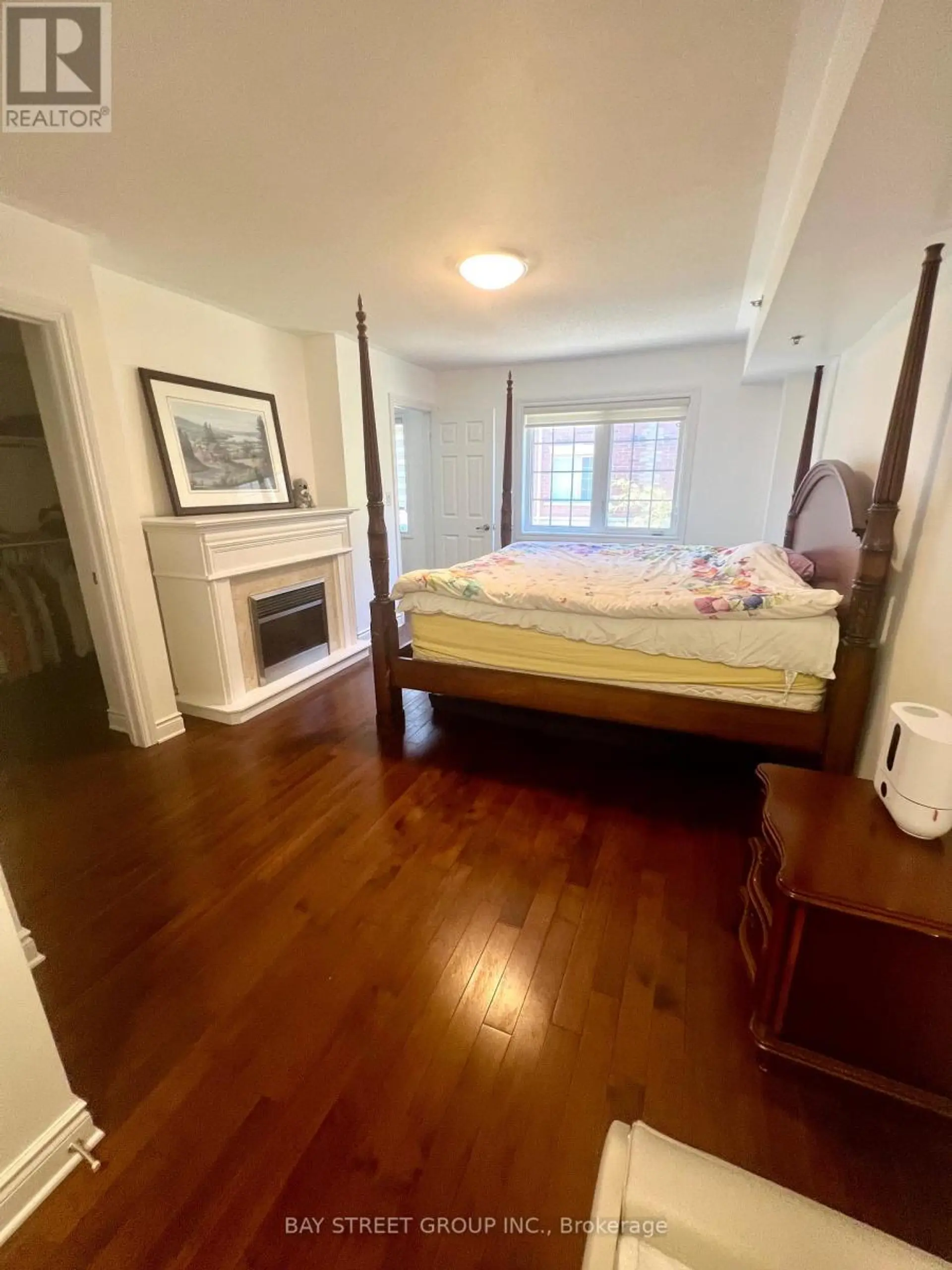 #56 8 BRIGHTON PLACE - Image 9