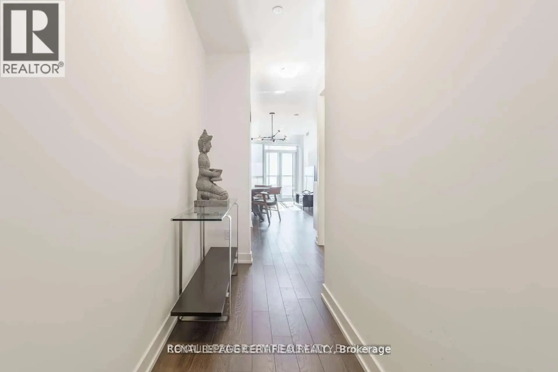 #1112 30 ORDNANCE STREET - Image 3