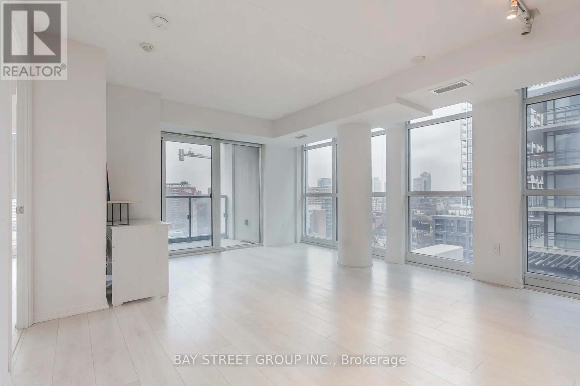 #1615 400 ADELAIDE STREET E - Image 7