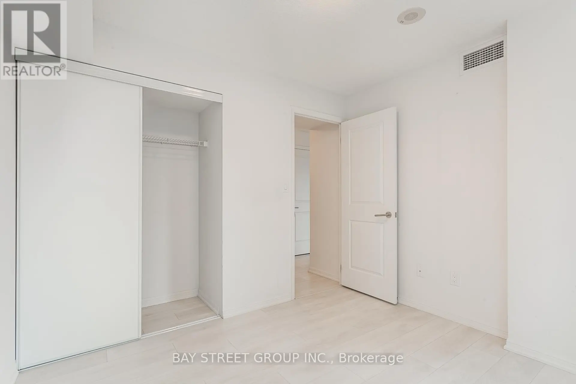 #1615 400 ADELAIDE STREET E - Image 9