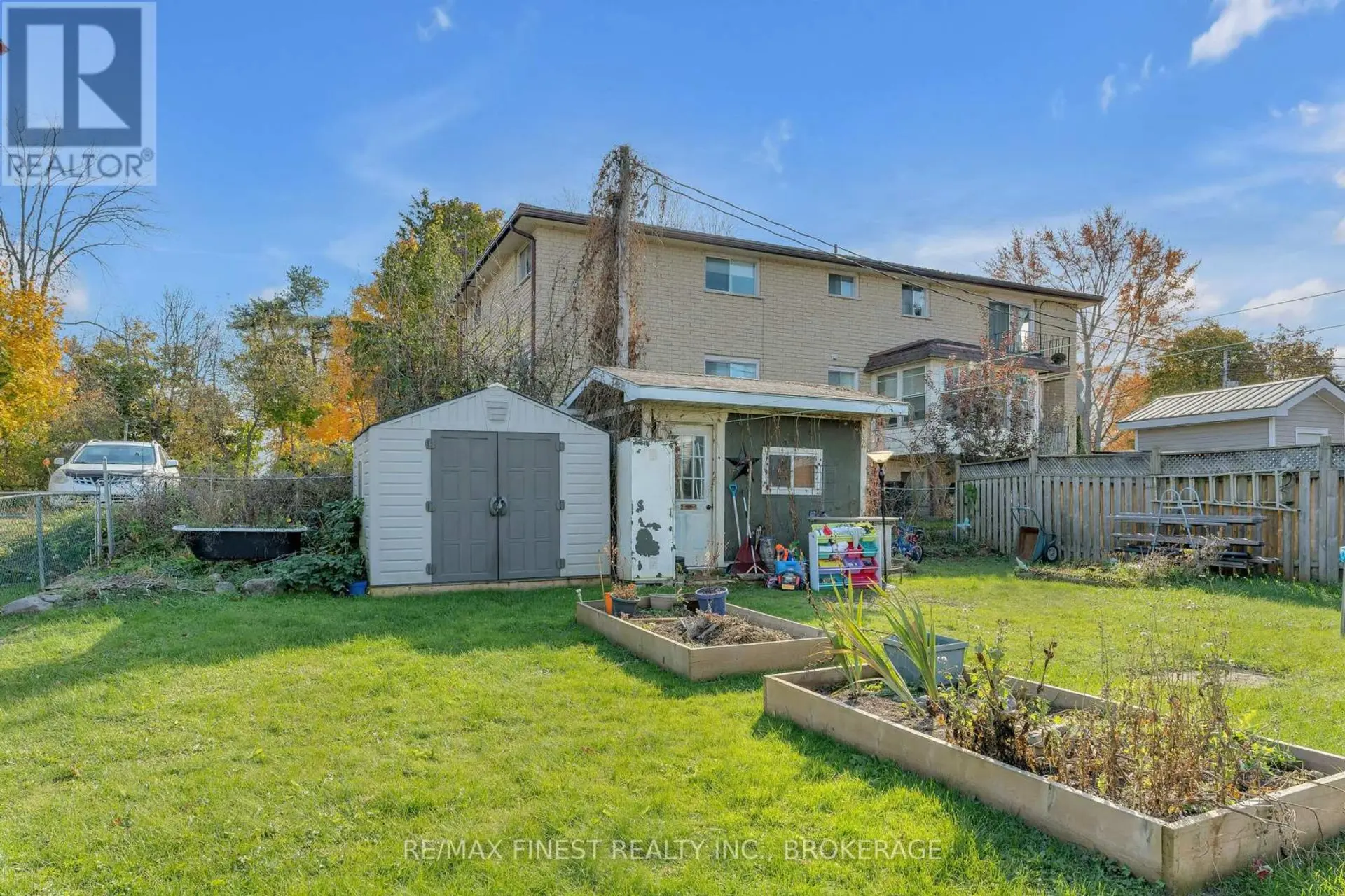 186 THOMAS STREET - Image 17