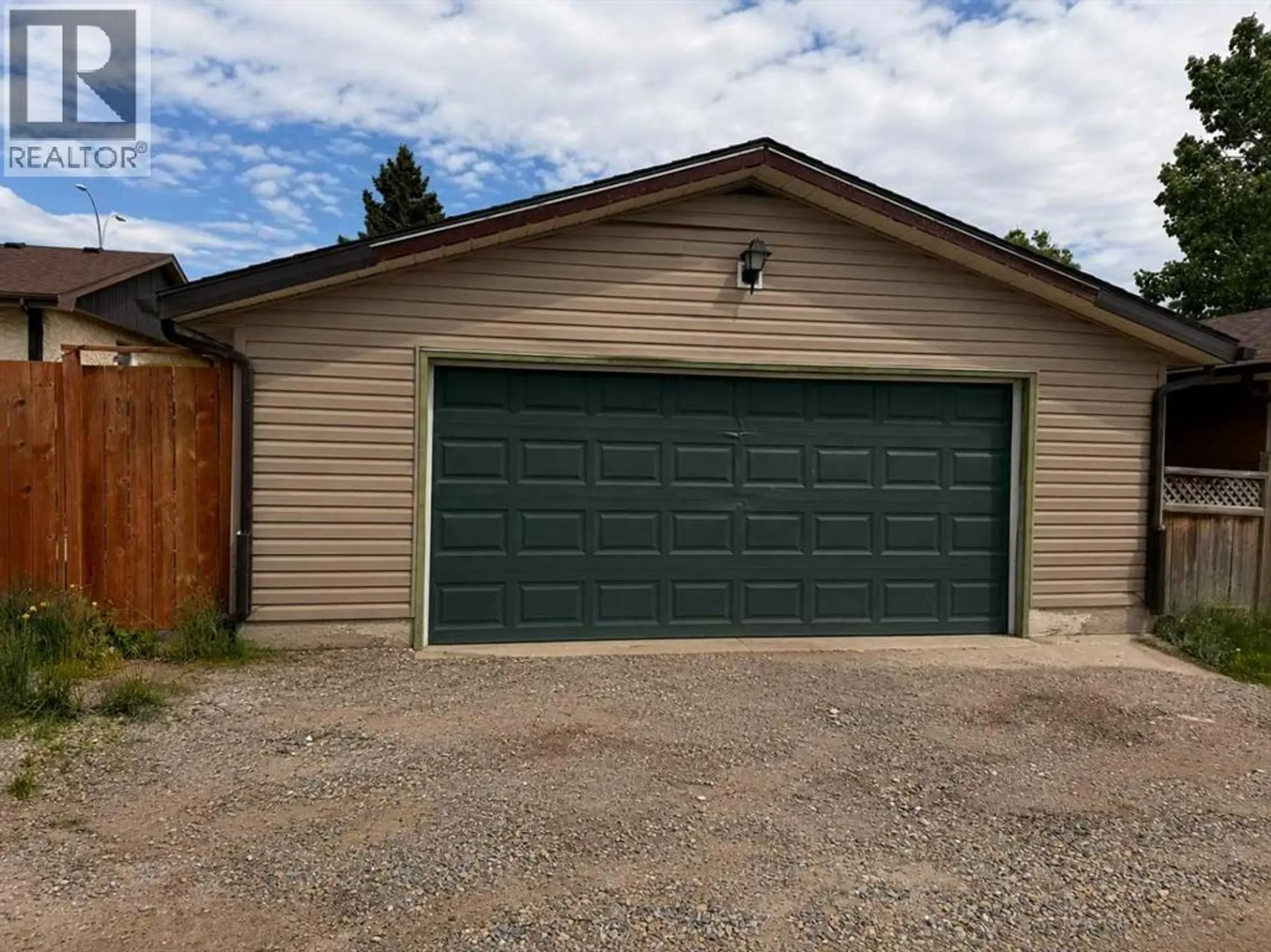 6479 68 Street NE - Image 19