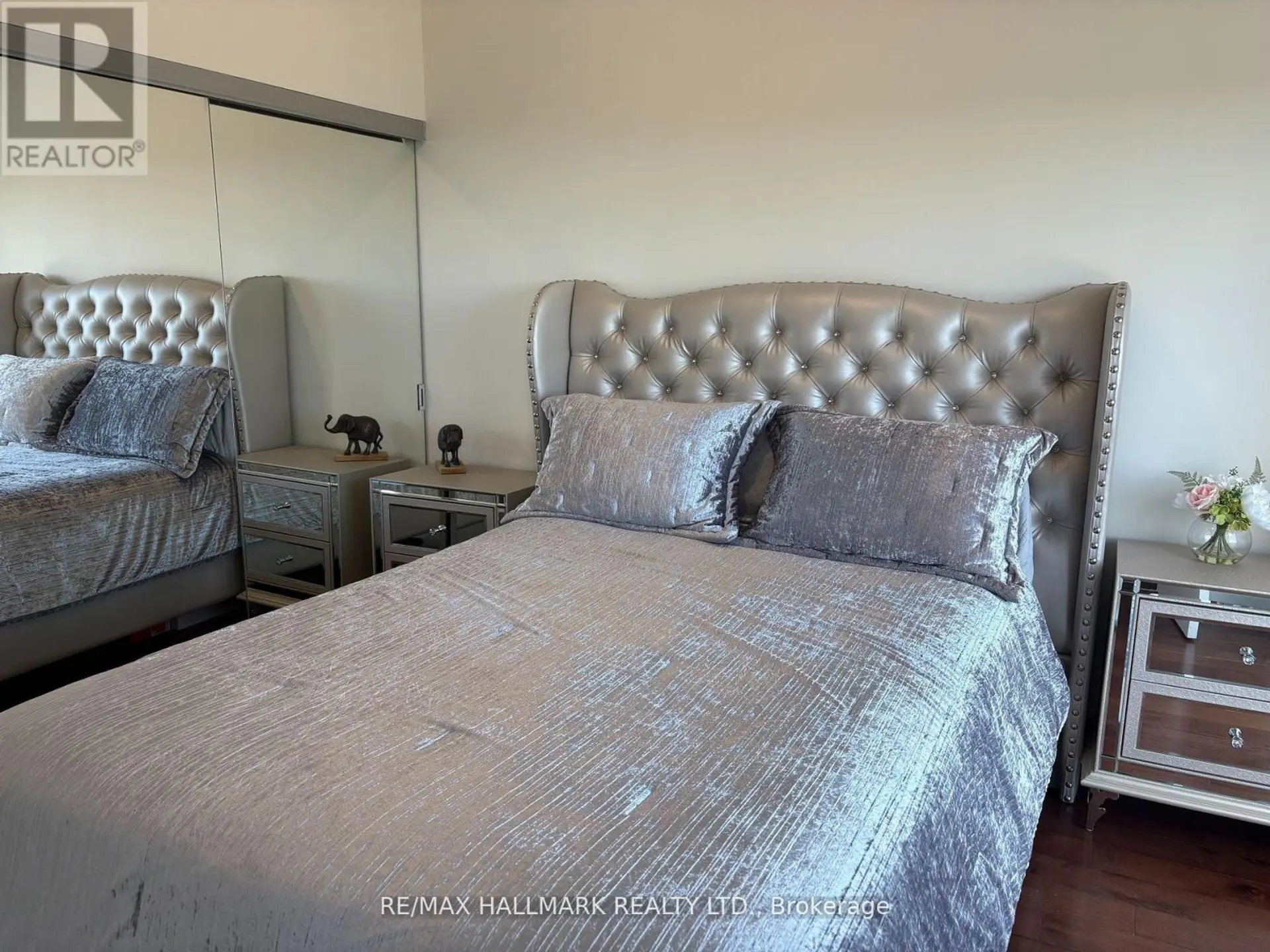 #PH704 399 SPRING GARDEN AVENUE - Image 4