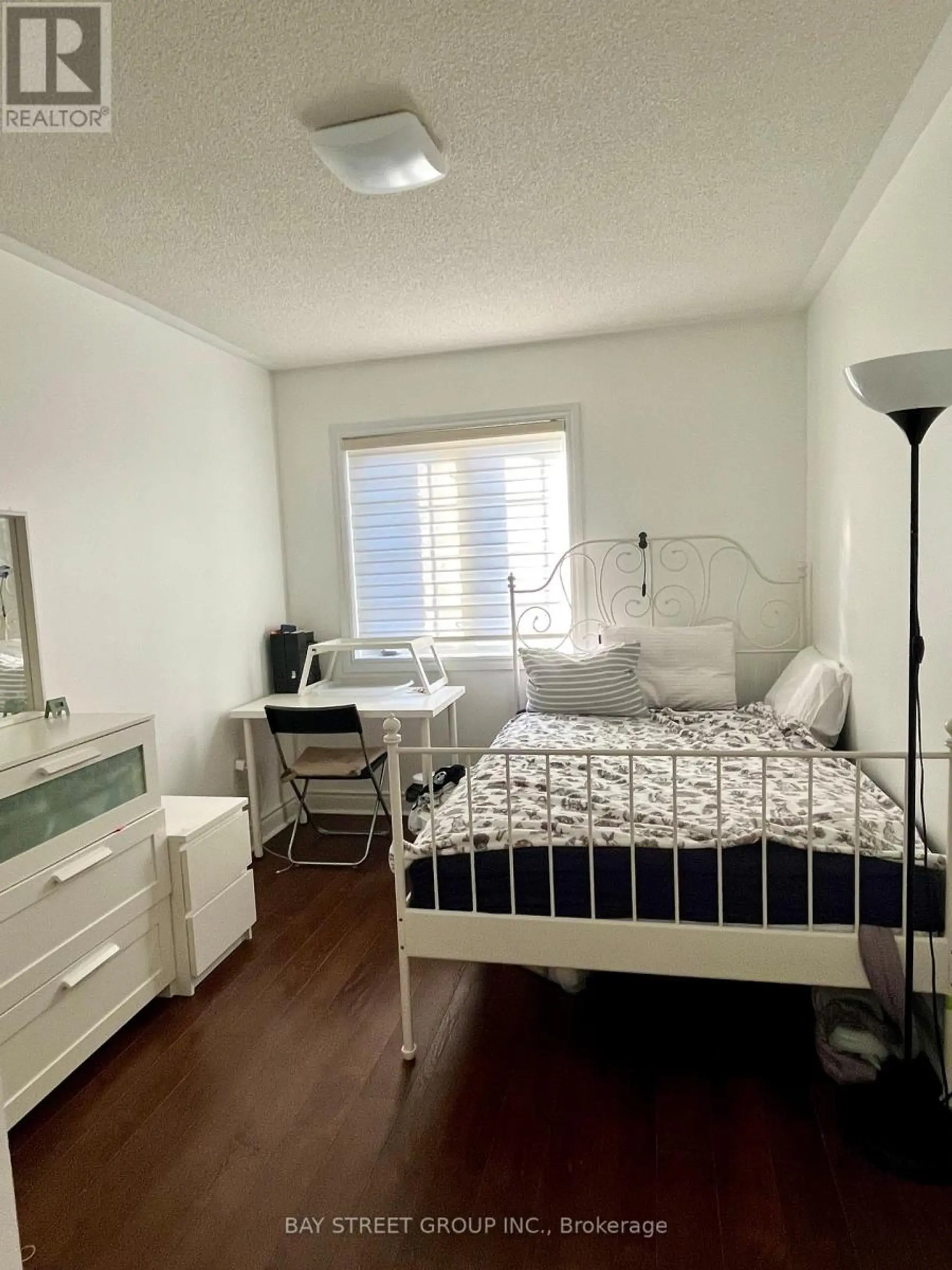 #56 8 BRIGHTON PLACE - Image 13