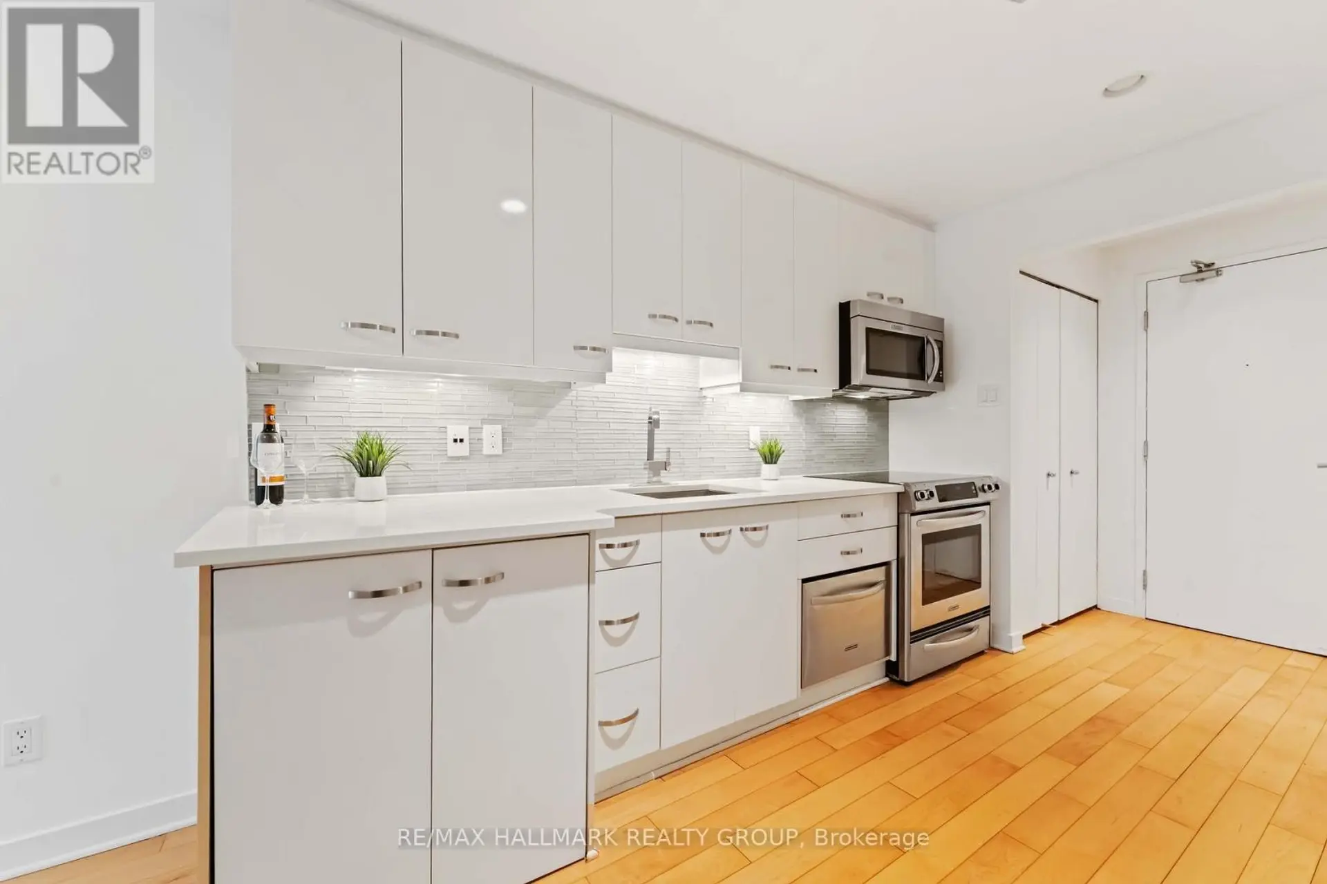 #15 202 ST PATRICK STREET - Image 3