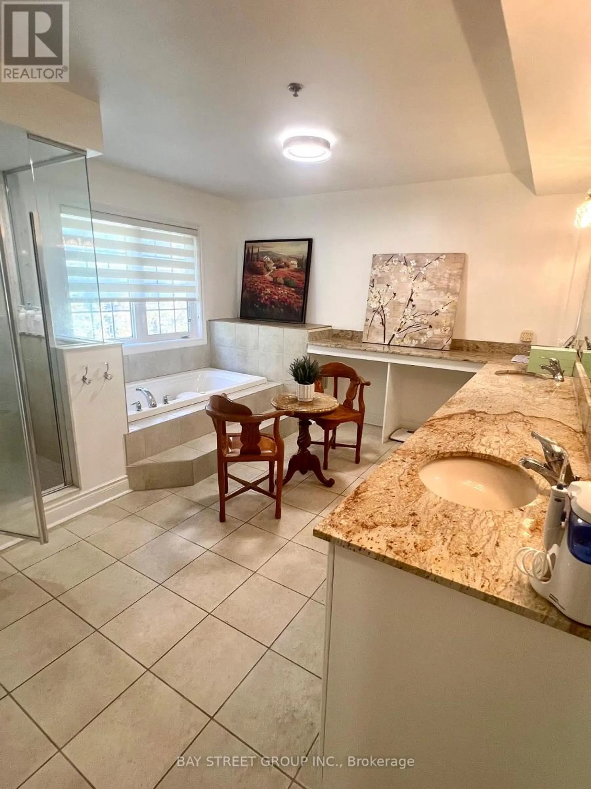 #56 8 BRIGHTON PLACE - Image 11