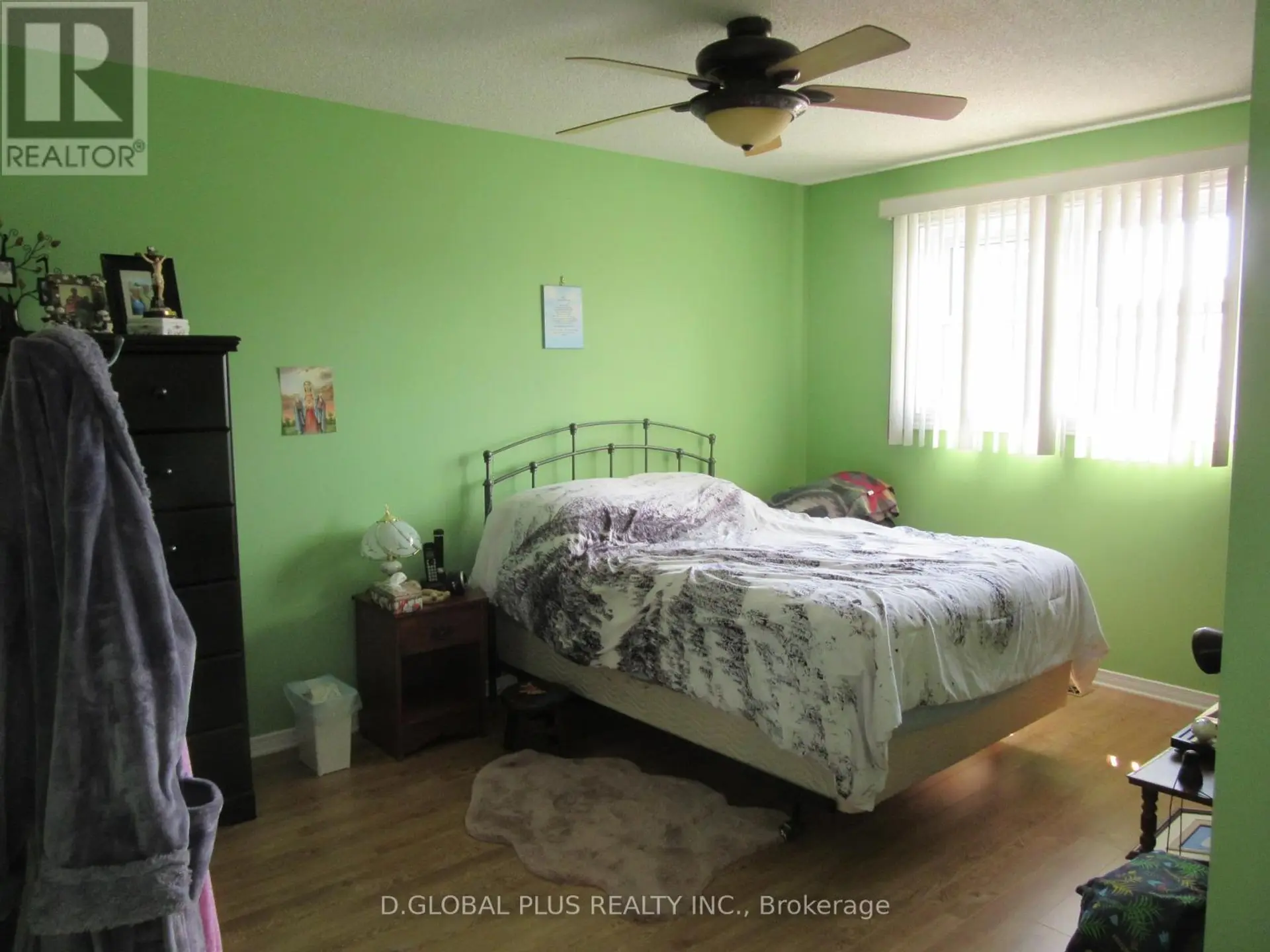121 HEMLOCK CRESCENT N - Image 6