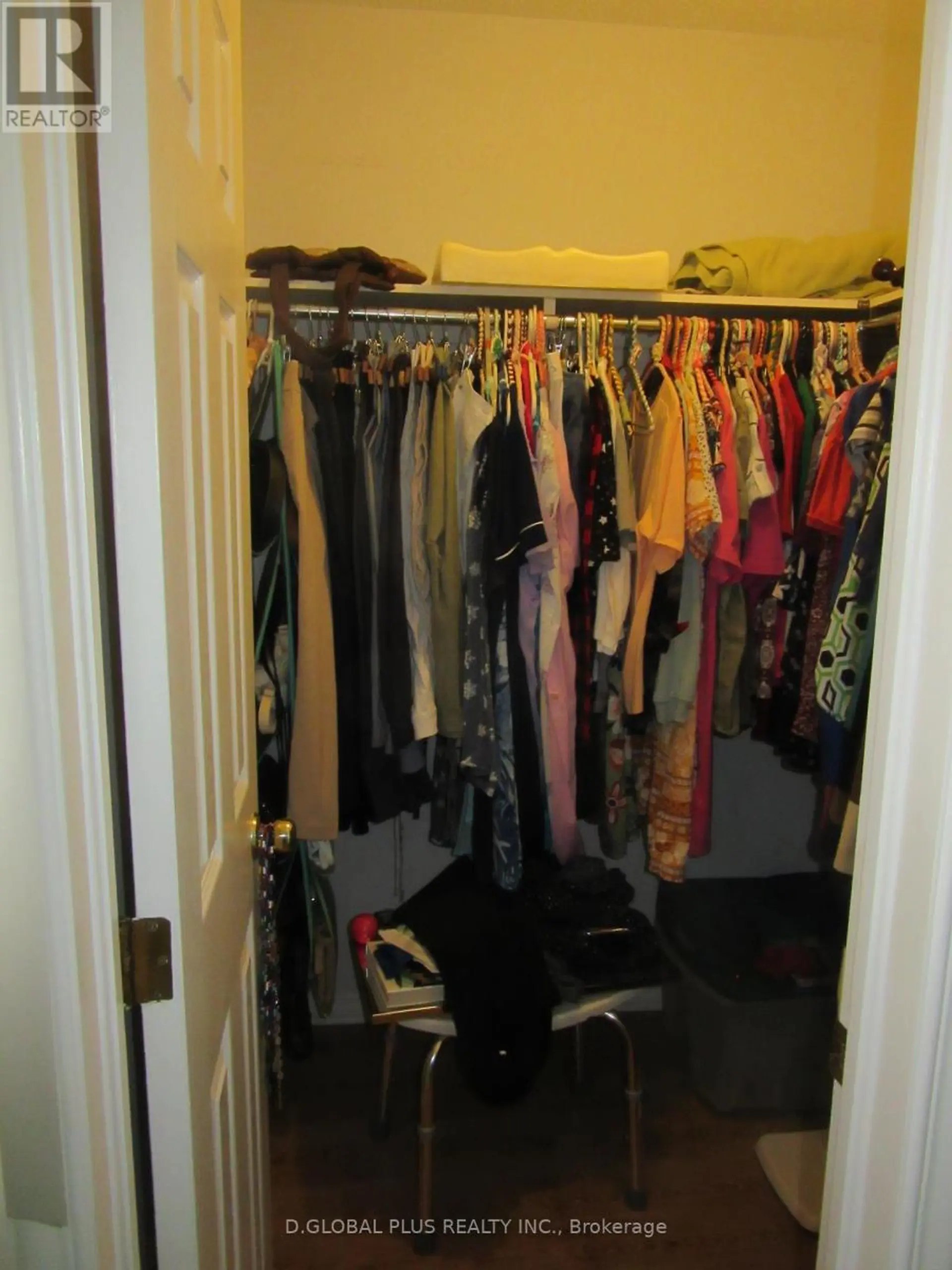 121 HEMLOCK CRESCENT N - Image 8