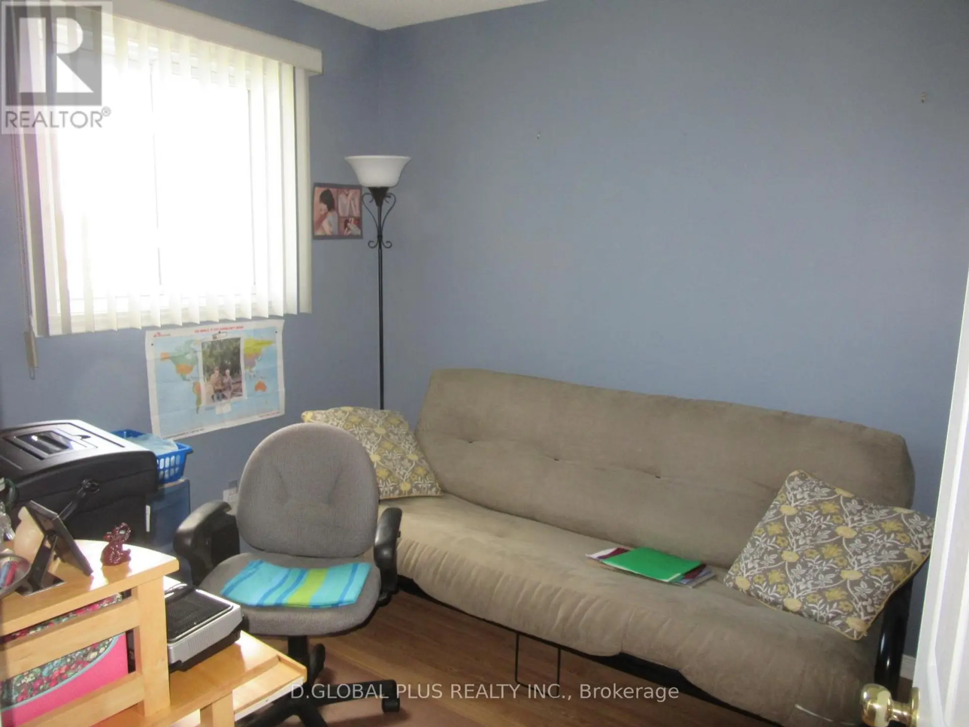 121 HEMLOCK CRESCENT N - Image 9