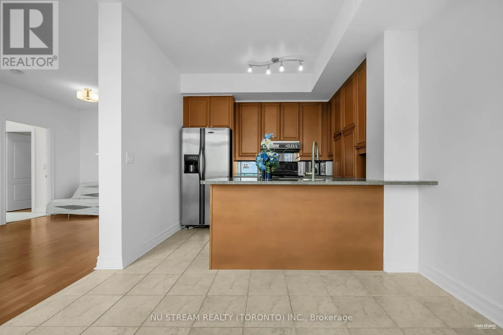 #PH304 17 BARBERRY PLACE - Image 10