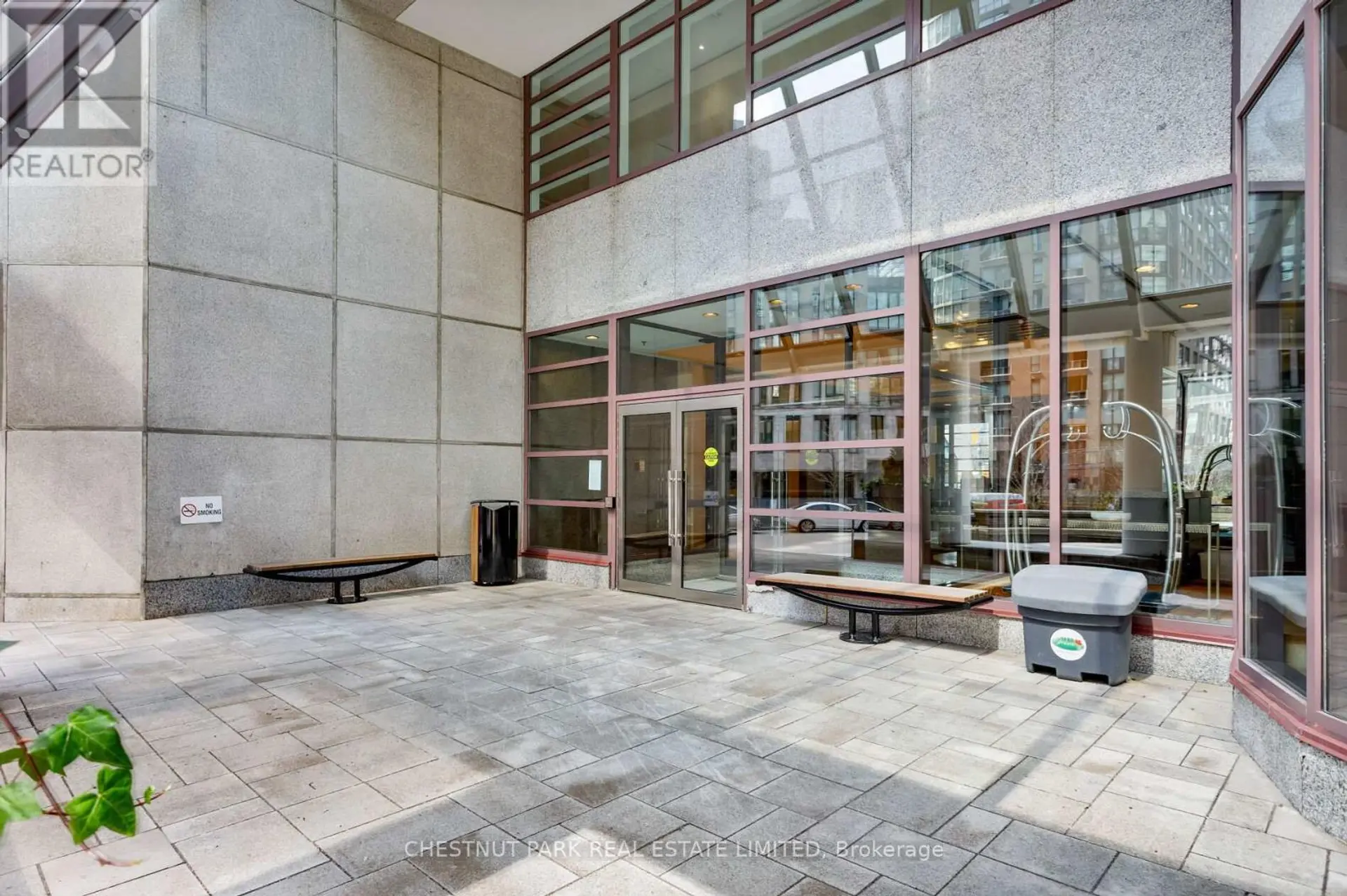 #1408 1001 BAY STREET - Image 1