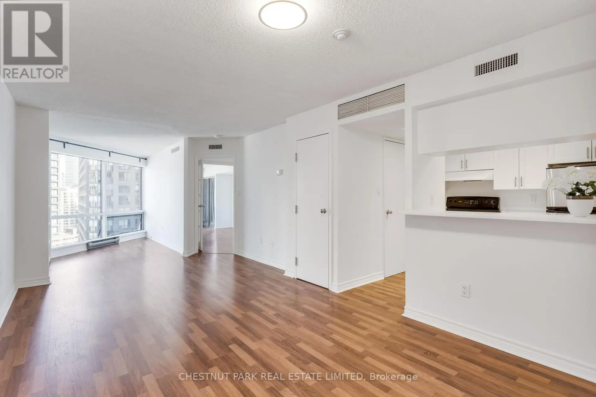 #1408 1001 BAY STREET - Image 8