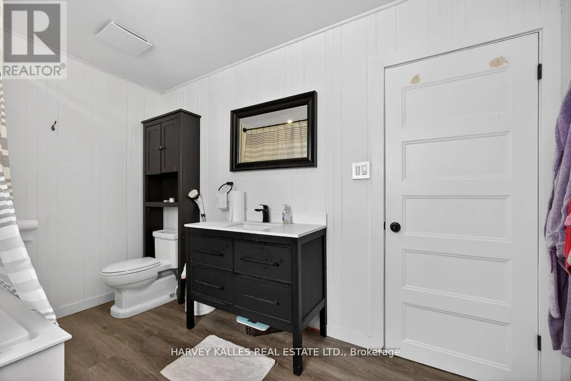 22 SECOND STREET - Image 11