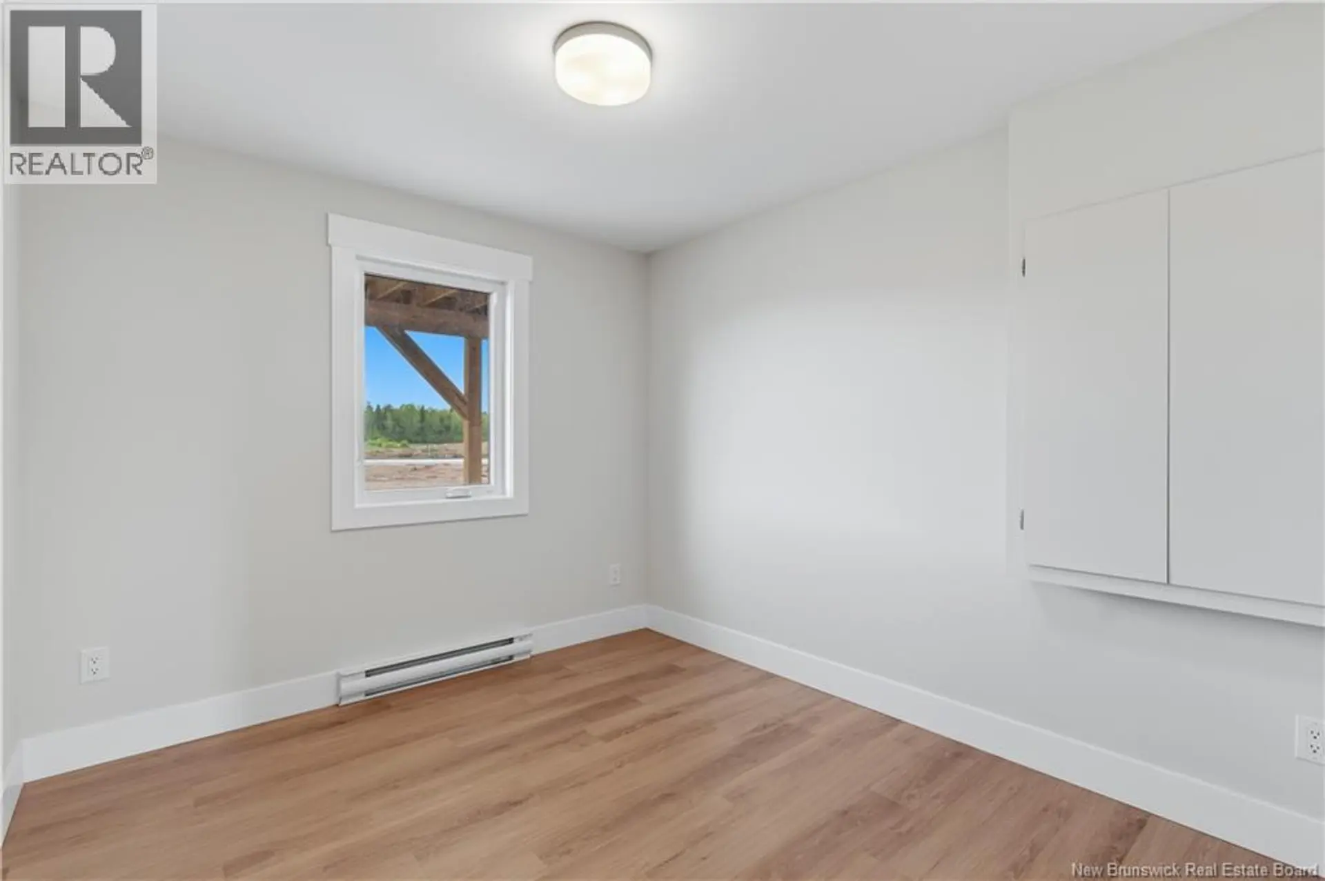 272 MacCoun Street - Image 8